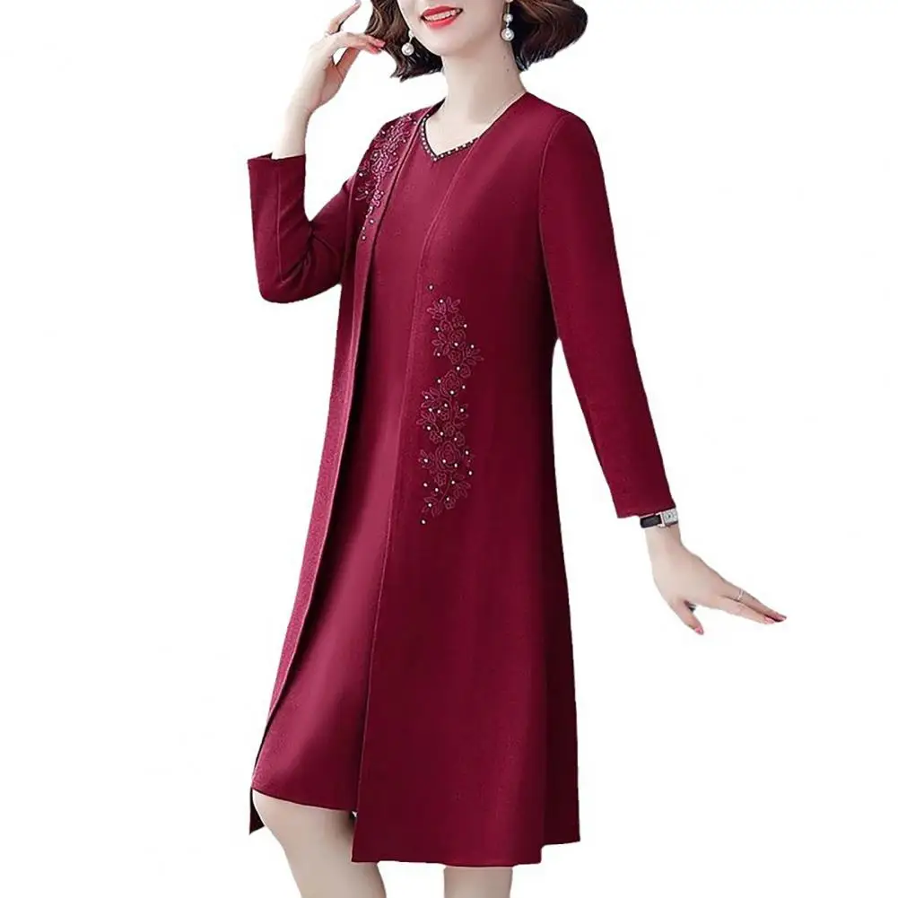 2 Pcs/Set Coat Dress Set Long Sleeve Flower Embroidered Mid Length Coat Sleeveless Dress Formal Elegant Style Dress Coat Set
2 Pcs/Set Coat Dress Set Long Sleeve Flower Embroidered Mid Length Coat Sleeveless Dress Formal Elegant Style Dress Coat Set