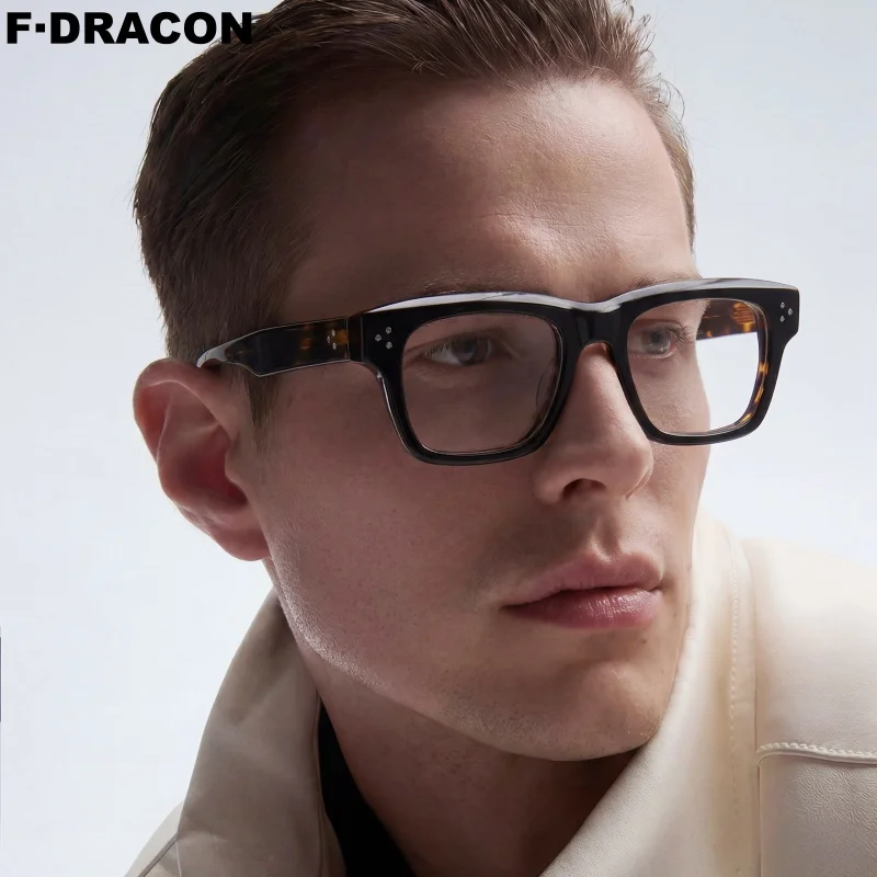 F·DRACON New Square Panel Eyeglass Frame Retro Thick Edged Men's Eyeglass Frame High-quality Women's Eyeglass Frame M3033
F·DRACON New Square Panel Eyeglass Frame Retro Thick Edged Men's Eyeglass Frame High-quality Women's Eyeglass Frame M3033