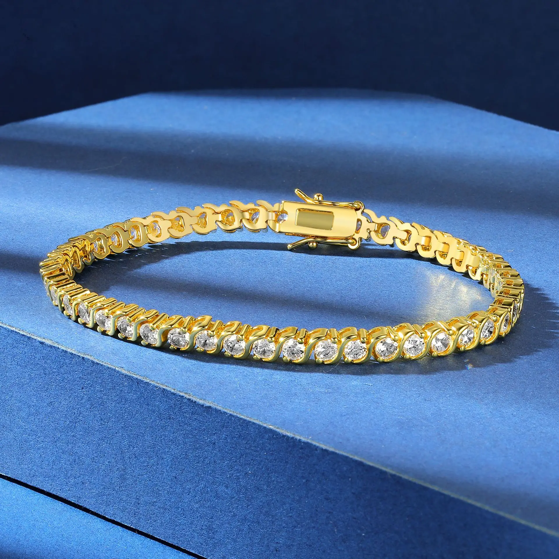 CHKAWOCI 3mm Zircon tennis bracelet Valentine's Day gift fashion trend light luxury high sense of women's jewelry
CHKAWOCI 3mm Zircon tennis bracelet Valentine's Day gift fashion trend light luxury high sense of women's jewelry