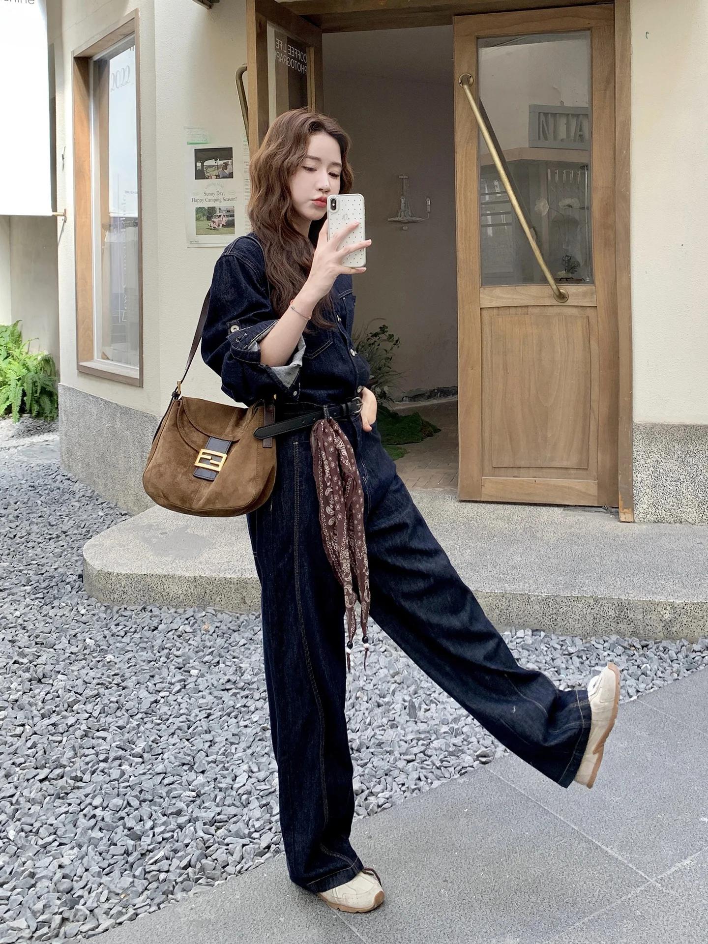 Джинсовый комбинезон Salt Series в стиле ретро с шелковым шарфом, женский корейский костюм ort Sle, ранний осенне-весенний костюм Faion
Джинсовый комбинезон Salt Series в стиле ретро с шелковым шарфом, женский корейский костюм ort Sle, ранний осенне-весенний костюм Faion