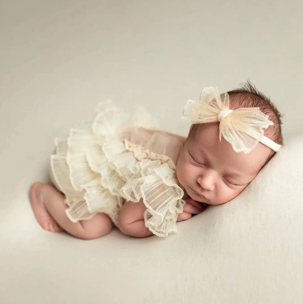 Newborn Baby Girl Beige Ruffle Lace Romper Photography Outfit Infant Photo Shoot Dress Princess Clothes Outfit
Newborn Baby Girl Beige Ruffle Lace Romper Photography Outfit Infant Photo Shoot Dress Princess Clothes Outfit