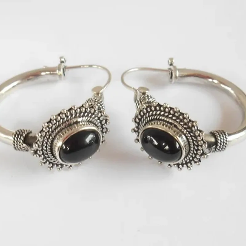 New Trendy Silver Color Women's Earrings Black Stone Hoop Dangle Earrings for Women Bohemia Earrings Engagement Party Jewelry
New Trendy Silver Color Women's Earrings Black Stone Hoop Dangle Earrings for Women Bohemia Earrings Engagement Party Jewelry