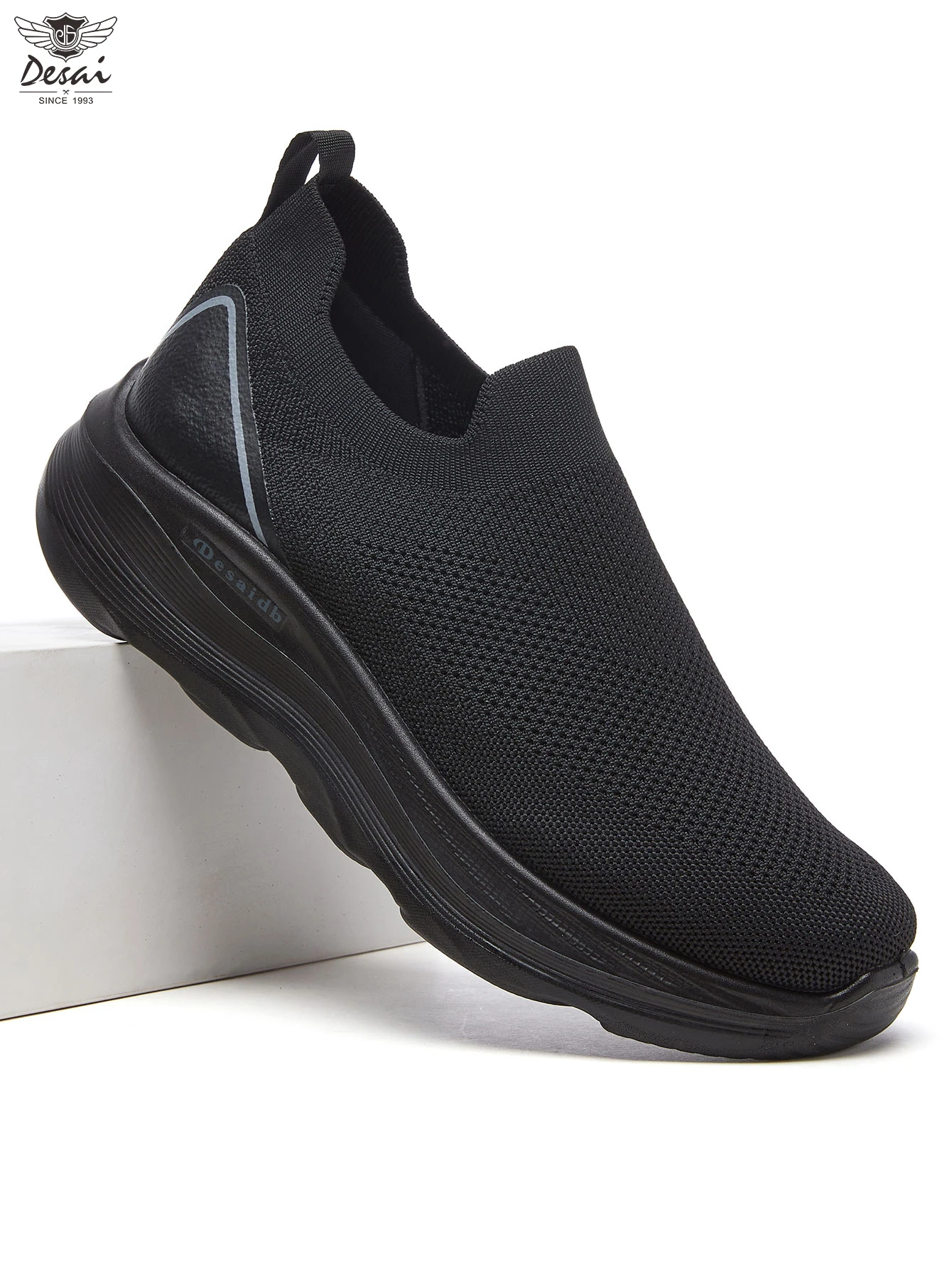 Men Summer Mesh Round Toe Anti-Slip Breathable Lightweight Flexible Shoes For Jogging Commute Outdoor Sport
Men Summer Mesh Round Toe Anti-Slip Breathable Lightweight Flexible Shoes For Jogging Commute Outdoor Sport