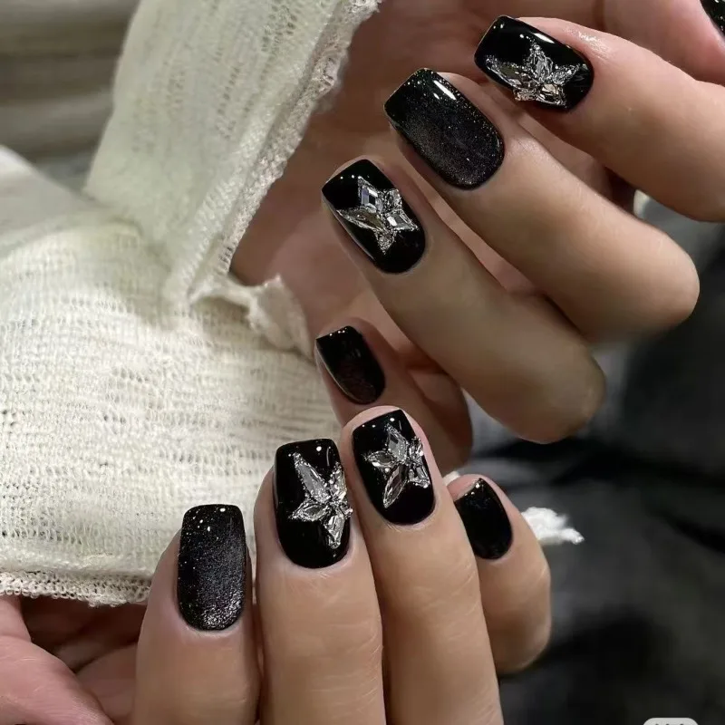 10Pcs Rockstar Press-On Handmade Nails Short Square Black Cat Eye Nails with Dazzling Silver Star Edgy False Nails for Cool Wear 
10Pcs Rockstar Press-On Handmade Nails Short Square Black Cat Eye Nails with Dazzling Silver Star Edgy False Nails for Cool Wear