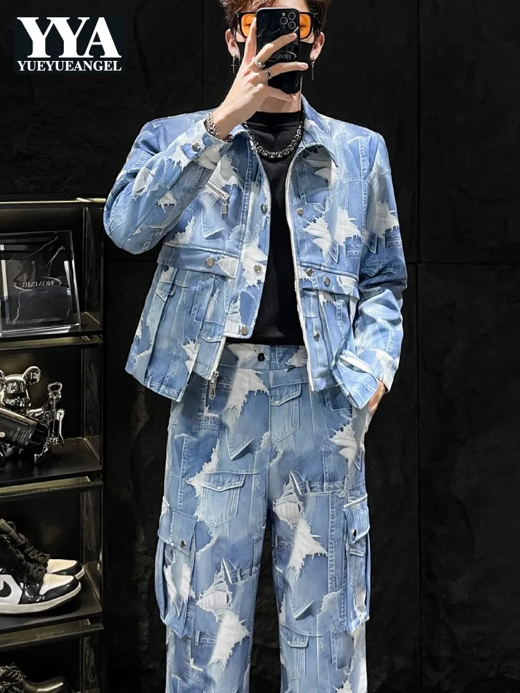 Новый дизайнерский мужской комплект из джинсовой куртки с цветочным принтом и прямых брюк в стиле кэжуал, уличная одежда, ковбойский стиль, повседневные комплекты
Новый дизайнерский мужской комплект из джинсовой куртки с цветочным принтом и прямых брюк в стиле кэжуал, уличная одежда, ковбойский стиль, повседневные комплекты