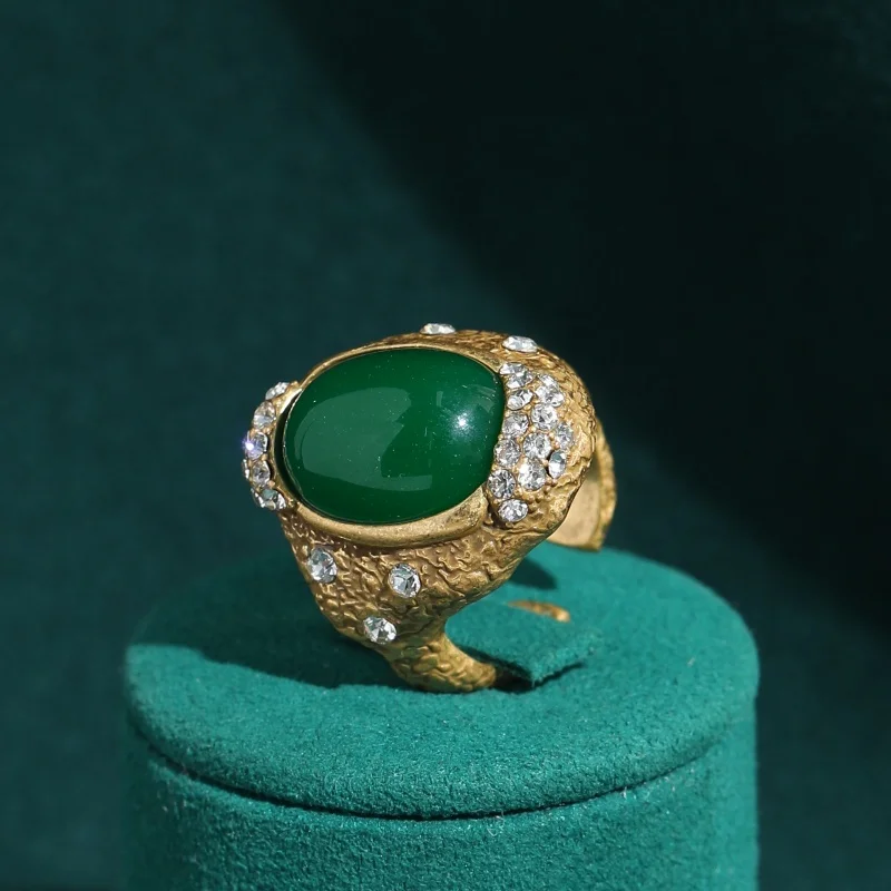 Vintage Oval Green Natural Stone Ring for Woman Antique Gold Plated Victorian Anniversary Rhinestone Accessories Jewelry Arrival
Vintage Oval Green Natural Stone Ring for Woman Antique Gold Plated Victorian Anniversary Rhinestone Accessories Jewelry Arrival
