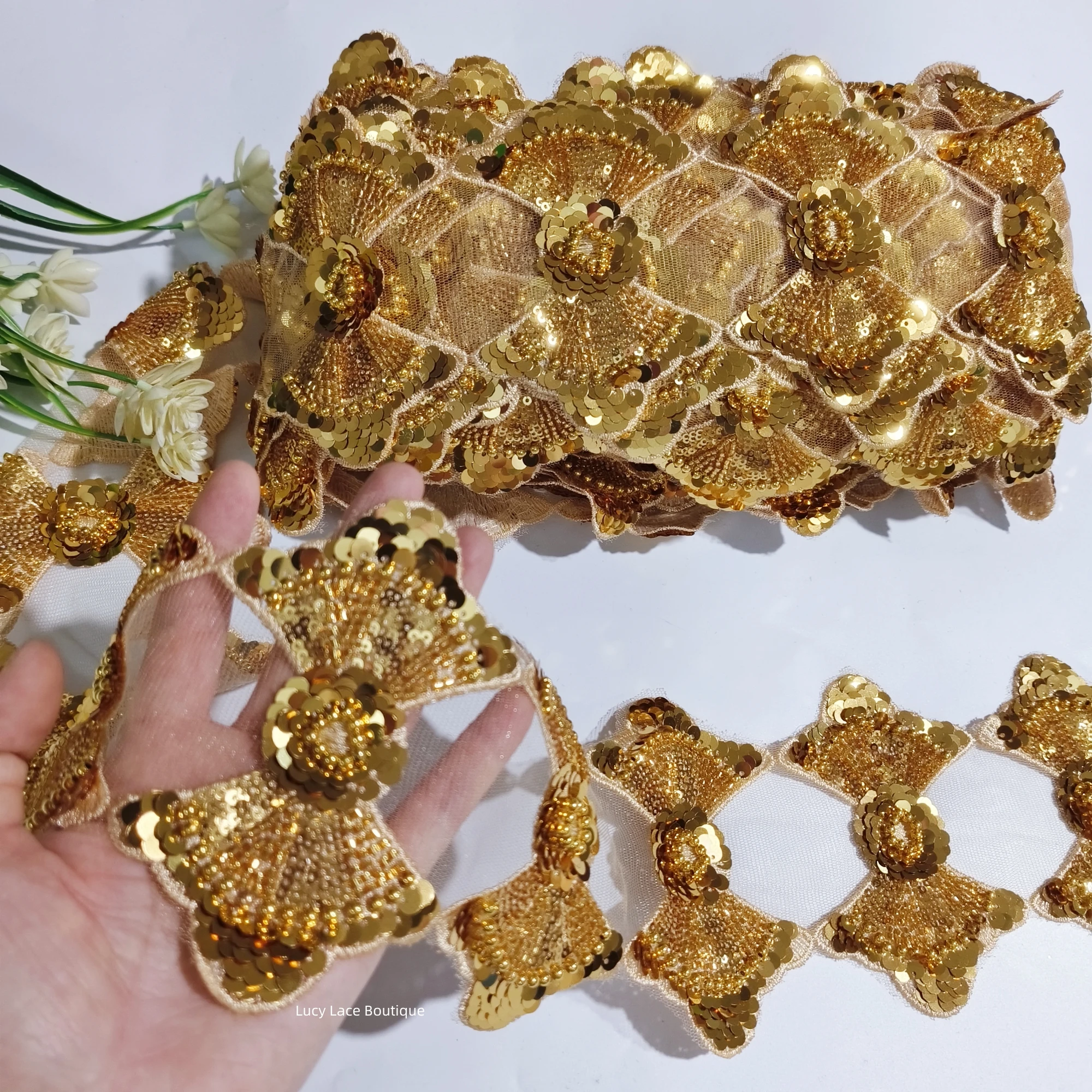 12CM Wide Dark Gold TOP Luxury Heavy Beading Bows Trim Tulle Mesh Beaded Sequins Lace Border Sewing DIY Material 2024 NEW HOT
12CM Wide Dark Gold TOP Luxury Heavy Beading Bows Trim Tulle Mesh Beaded Sequins Lace Border Sewing DIY Material 2024 NEW HOT