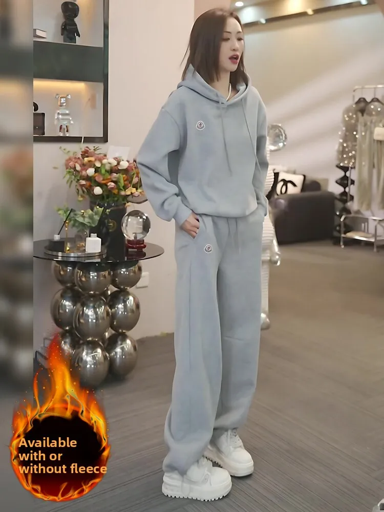 Women's Fleece Lined Thickened Casual Sportswear Set Hoodie Wide Leg Pants Two Piece Set Fashionable Anti-Aging Winter Outfit
Women's Fleece Lined Thickened Casual Sportswear Set Hoodie Wide Leg Pants Two Piece Set Fashionable Anti-Aging Winter Outfit