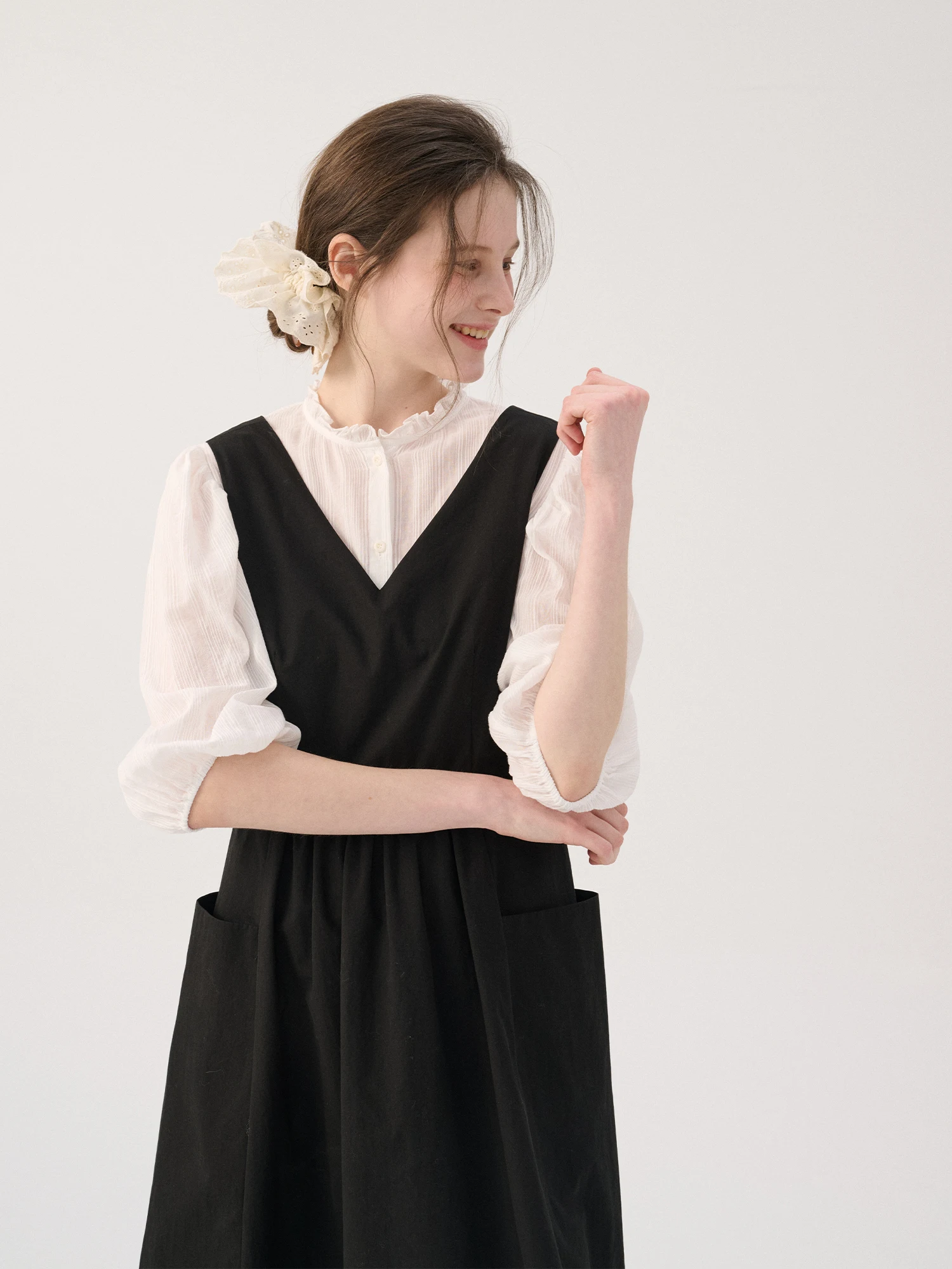 Женская блузка Sullenger из чистого хлопка с цветочным кружевным воротником, весенняя, белая, во французском стиле, свободного кроя, дышащая, из хлопка
Женская блузка Sullenger из чистого хлопка с цветочным кружевным воротником, весенняя, белая, во французском стиле, свободного кроя, дышащая, из хлопка