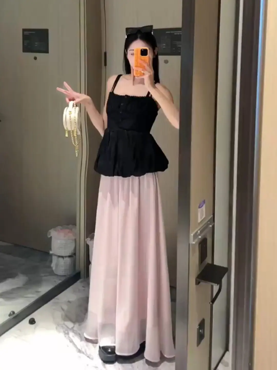 Elegant Black Strap Vest Women's Fashion Summer 2026 Pink Draped Skirt Set High Waist Regular Length No Sleeve Commute Style
Elegant Black Strap Vest Women's Fashion Summer 2026 Pink Draped Skirt Set High Waist Regular Length No Sleeve Commute Style