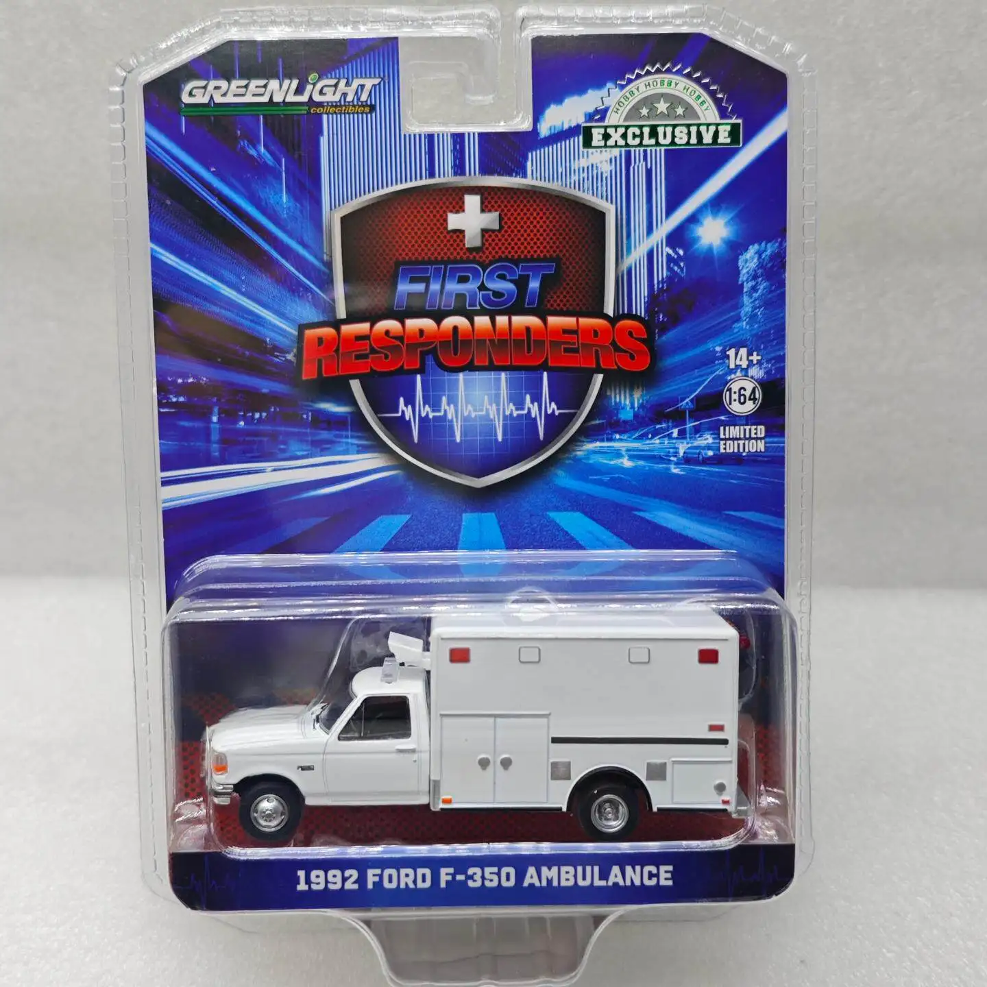 GreenLight 1:64 First Responders - 1992 Ford F-350 Ambulance - White Diecast Alloy Car Model Collectible Gift
GreenLight 1:64 First Responders - 1992 Ford F-350 Ambulance - White Diecast Alloy Car Model Collectible Gift