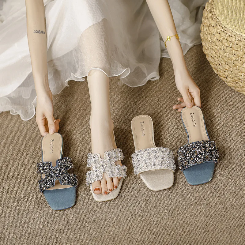 Gorasion 2025 Women's Fashion Summer Slippers Low Heel Square Heel Pull-on Shoes Female Luxuru Sexy Bling Outdoor Flip Flops
Gorasion 2025 Women's Fashion Summer Slippers Low Heel Square Heel Pull-on Shoes Female Luxuru Sexy Bling Outdoor Flip Flops
