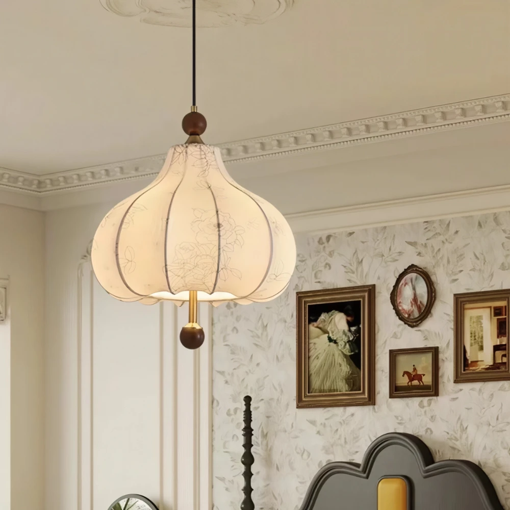 French Retro Patterned Fabric Pendant Light for Bedroom Dining Room Living Room Bar Counter E27 Vintage Southern Pendant Light
French Retro Patterned Fabric Pendant Light for Bedroom Dining Room Living Room Bar Counter E27 Vintage Southern Pendant Light