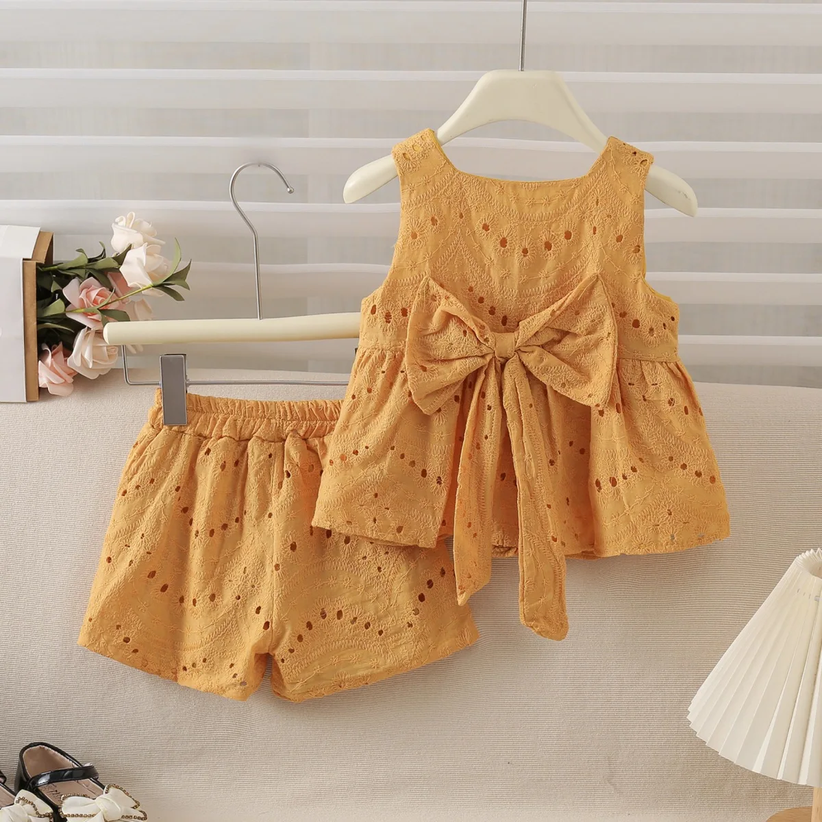 Girls Cotton Sleeveless Dress – Ruffled Hem with Embroidery, Adjustable Back Tie, Spring Summer Outfit for Ages 3-7
Girls Cotton Sleeveless Dress – Ruffled Hem with Embroidery, Adjustable Back Tie, Spring Summer Outfit for Ages 3-7