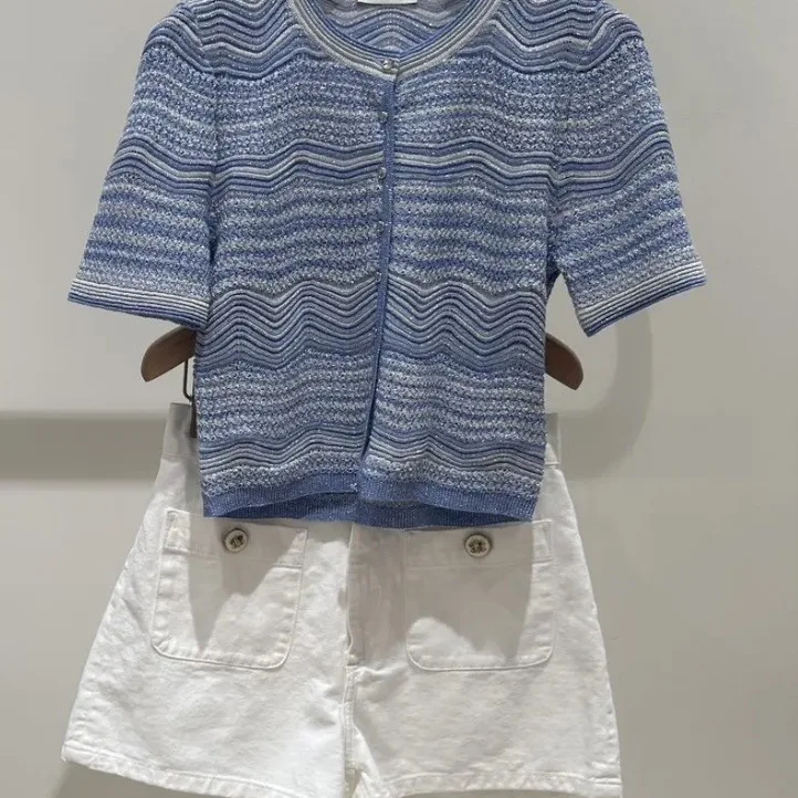 2026 Summer New Women's Wavy Knitted Cardigan Round Neck Single Breasted Short Sleeve Cardigan
2026 Summer New Women's Wavy Knitted Cardigan Round Neck Single Breasted Short Sleeve Cardigan