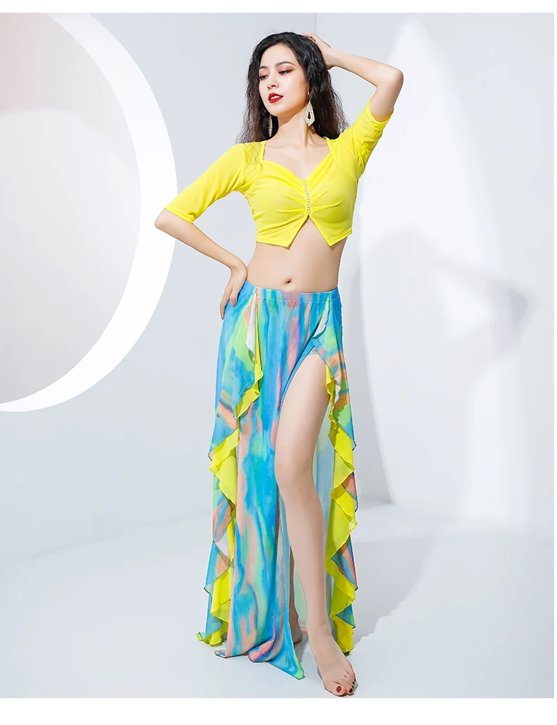 Summer new belly dance practice clothing with breathable and quick drying printed dance practice clothes
Summer new belly dance practice clothing with breathable and quick drying printed dance practice clothes
