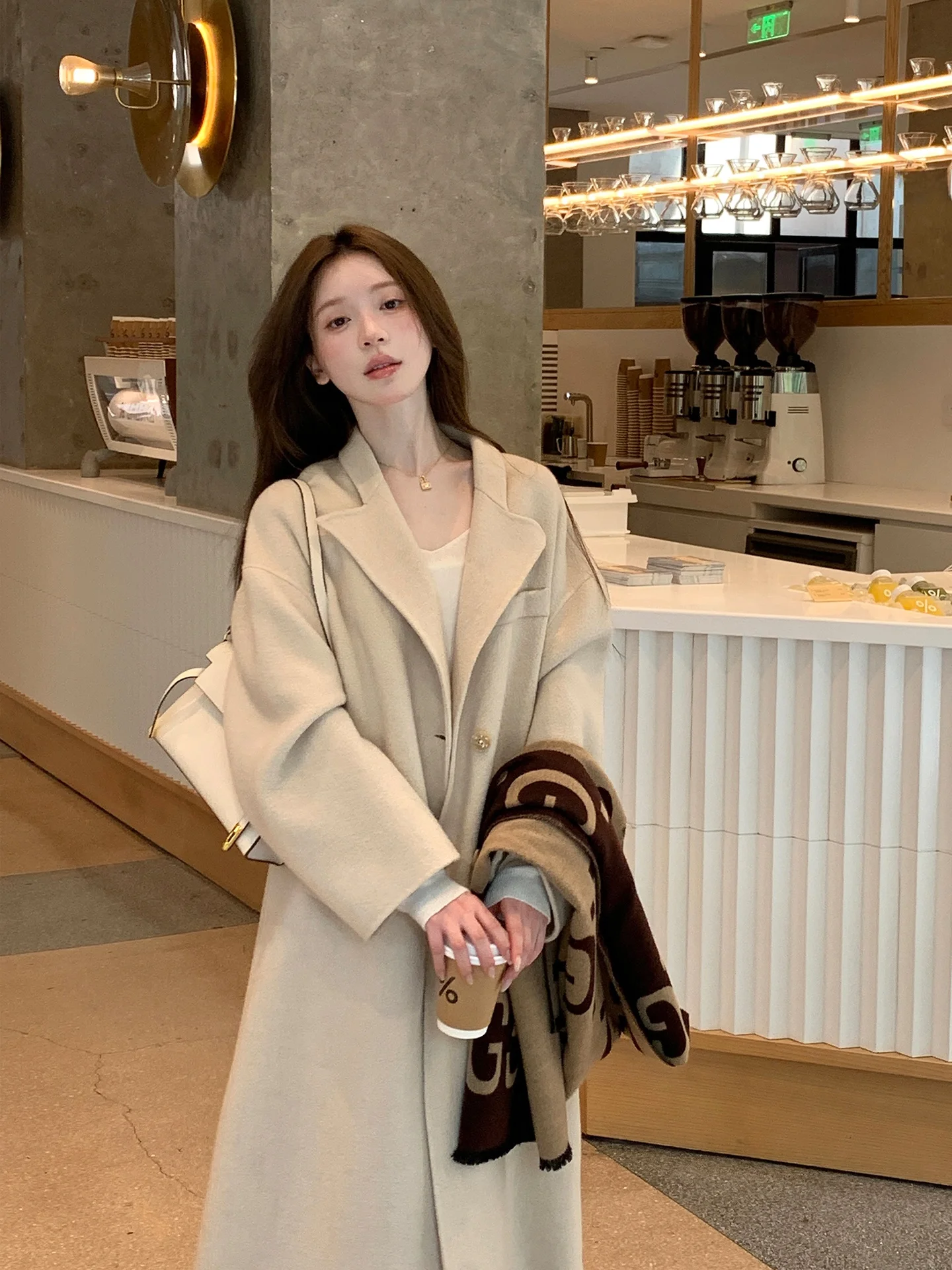 GG Hiroima Love Letter 2025 Двустороннее шерстяное пальто из камвольной шерсти для женщин, высококачественное, 100% шерстяное твидовое пальто, осень-зима, новинка S...
GG Hiroima Love Letter 2025 Двустороннее шерстяное пальто из камвольной шерсти для женщин, высококачественное, 100% шерстяное твидовое пальто, осень-зима, новинка S...