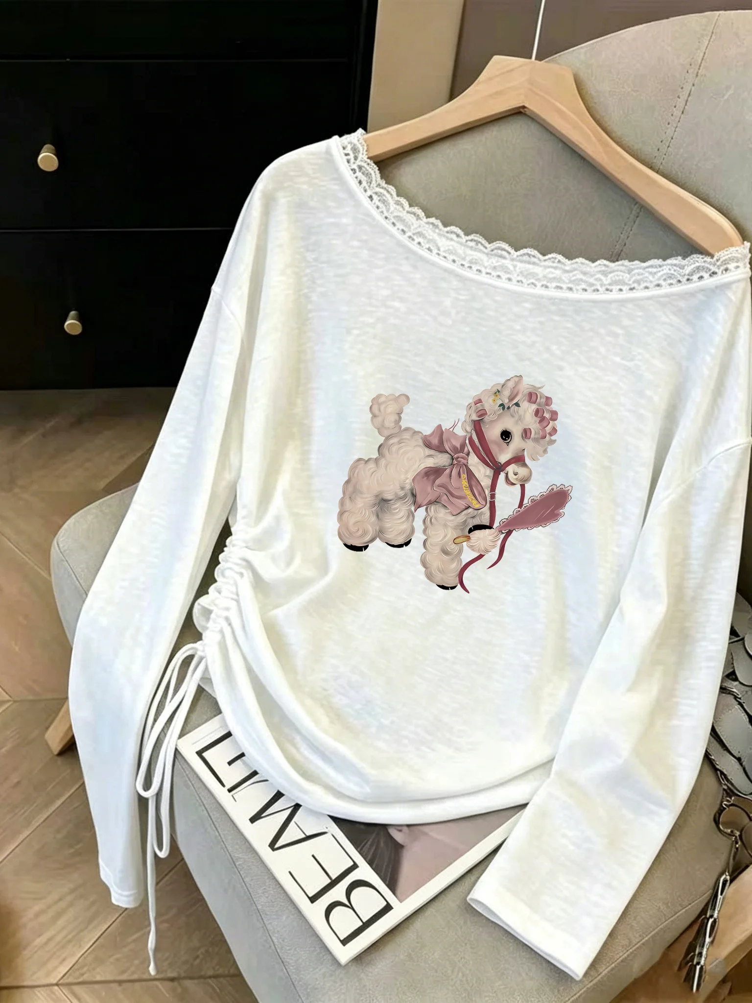 Korean Style Long Sleeve T-Shirt Women's Summer New Lace Trim One Shoulder Print Ruffle Collar Snowflake Cotton Top
Korean Style Long Sleeve T-Shirt Women's Summer New Lace Trim One Shoulder Print Ruffle Collar Snowflake Cotton Top