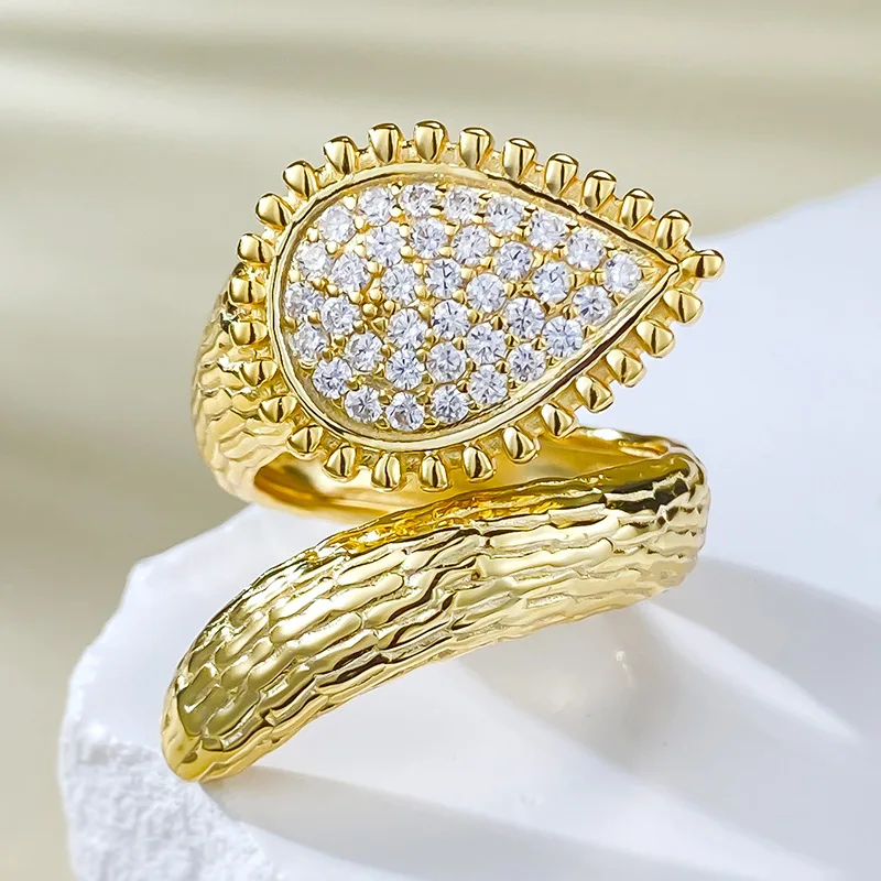 New Bohemian style simulated diamond snake shaped wedding ring for women in Europe and America cross-border Instagram style
New Bohemian style simulated diamond snake shaped wedding ring for women in Europe and America cross-border Instagram style
