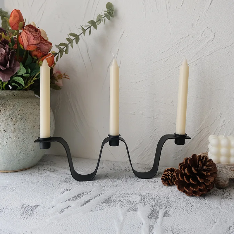 35.5cm Vintage Iron Craft Candle Holder Matte Black Wavey Candlestick Stand Creative Fireplace Candelabra Gift For Xmas party 
35.5cm Vintage Iron Craft Candle Holder Matte Black Wavey Candlestick Stand Creative Fireplace Candelabra Gift For Xmas party