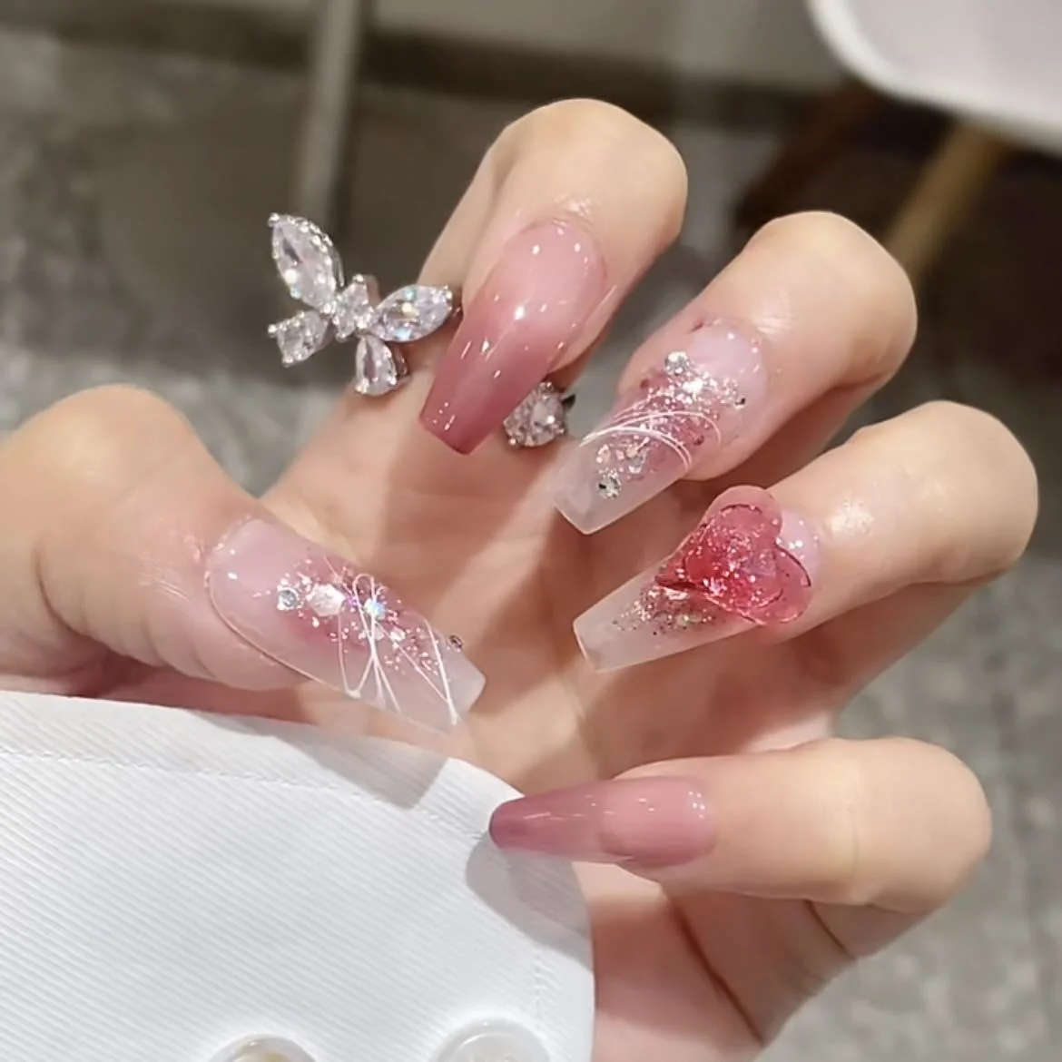 New trend semi transparent nail press dual color French pointed full set of reusable fake nails, suitable for women's party dail
New trend semi transparent nail press dual color French pointed full set of reusable fake nails, suitable for women's party dail