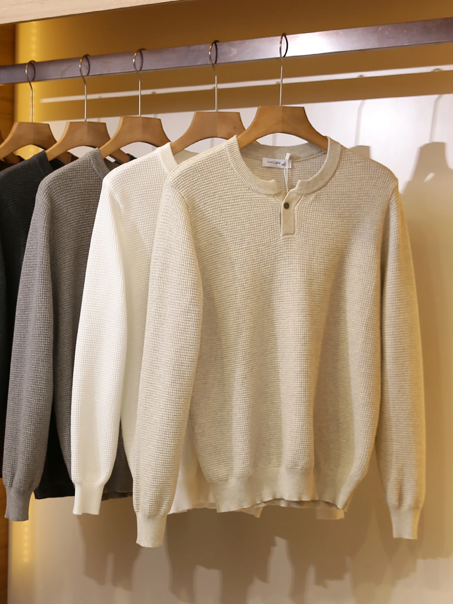 Henry Collar Knitwear Men's Long Sve Spring Autumn 2025 New High-End Sle Versatile Slim Fit Knitted Base irt
Henry Collar Knitwear Men's Long Sve Spring Autumn 2025 New High-End Sle Versatile Slim Fit Knitted Base irt