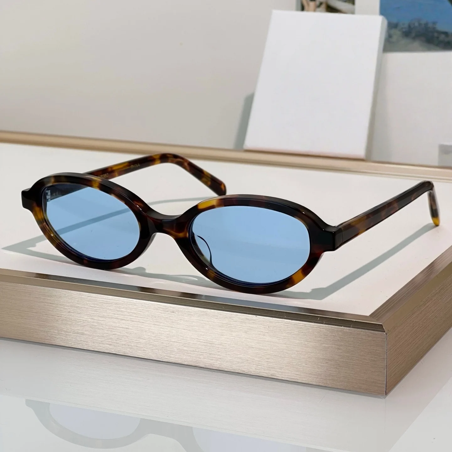 June Retro Oval Vintage High Quality Sunglasses, UV400 Shades, Y2K Style, Chic Acetate Frame, Designer Unisex Trendy Eyewear
June Retro Oval Vintage High Quality Sunglasses, UV400 Shades, Y2K Style, Chic Acetate Frame, Designer Unisex Trendy Eyewear