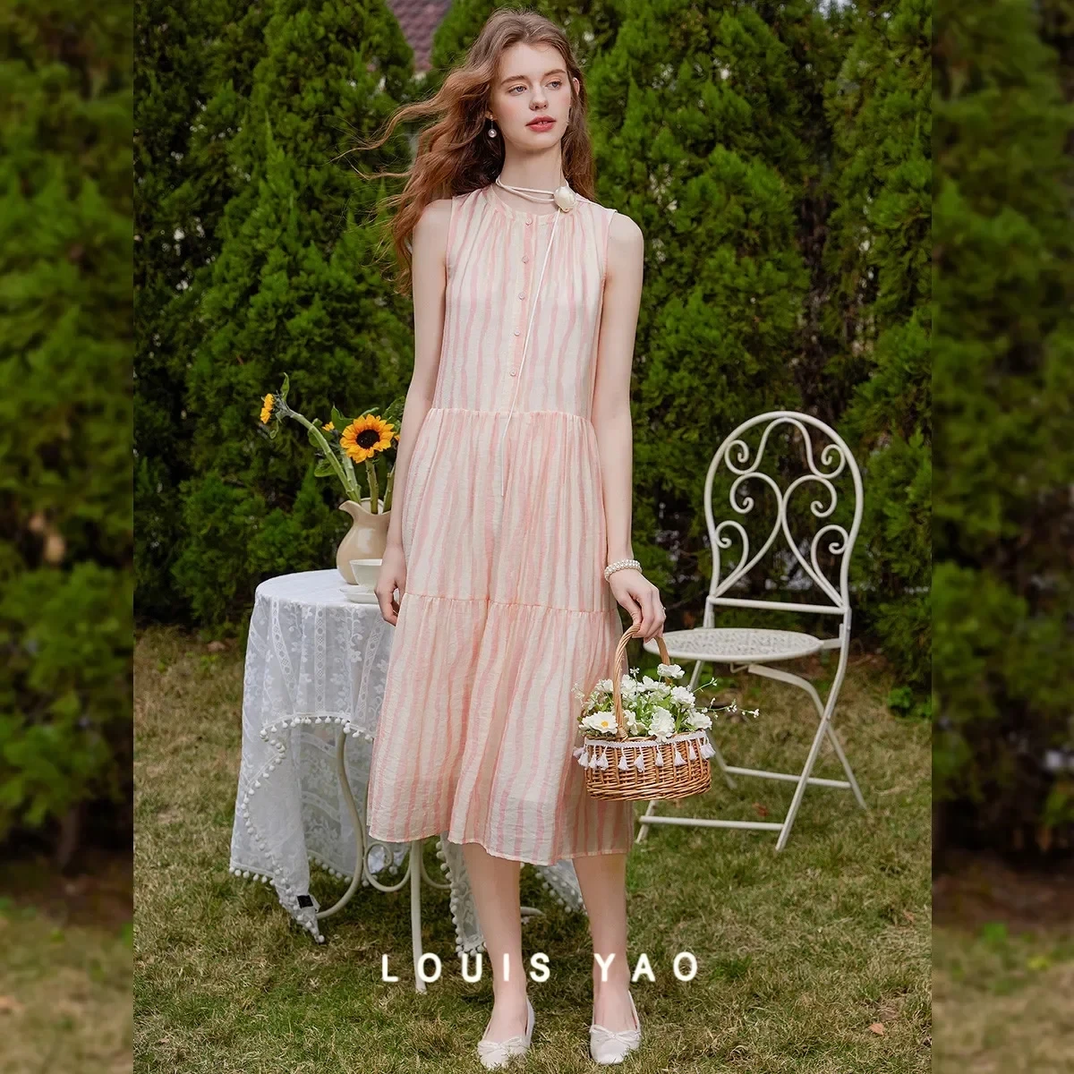 Summer Striped Sleeveless Women Dress Light Flowing Stretchless Long Dress Round Neck Sweet Printed Women Skirt Female Clothing
Summer Striped Sleeveless Women Dress Light Flowing Stretchless Long Dress Round Neck Sweet Printed Women Skirt Female Clothing