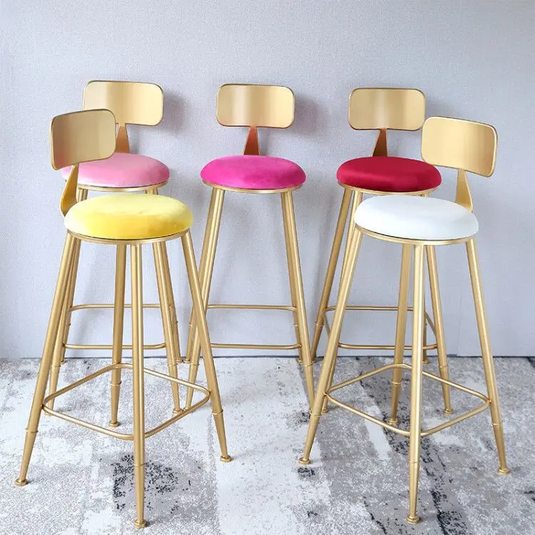 Nordic metal high legged chairs in stock, modern and simple iron bar chairs, high legged chairs, bar stools, bar tables and chai
Nordic metal high legged chairs in stock, modern and simple iron bar chairs, high legged chairs, bar stools, bar tables and chai