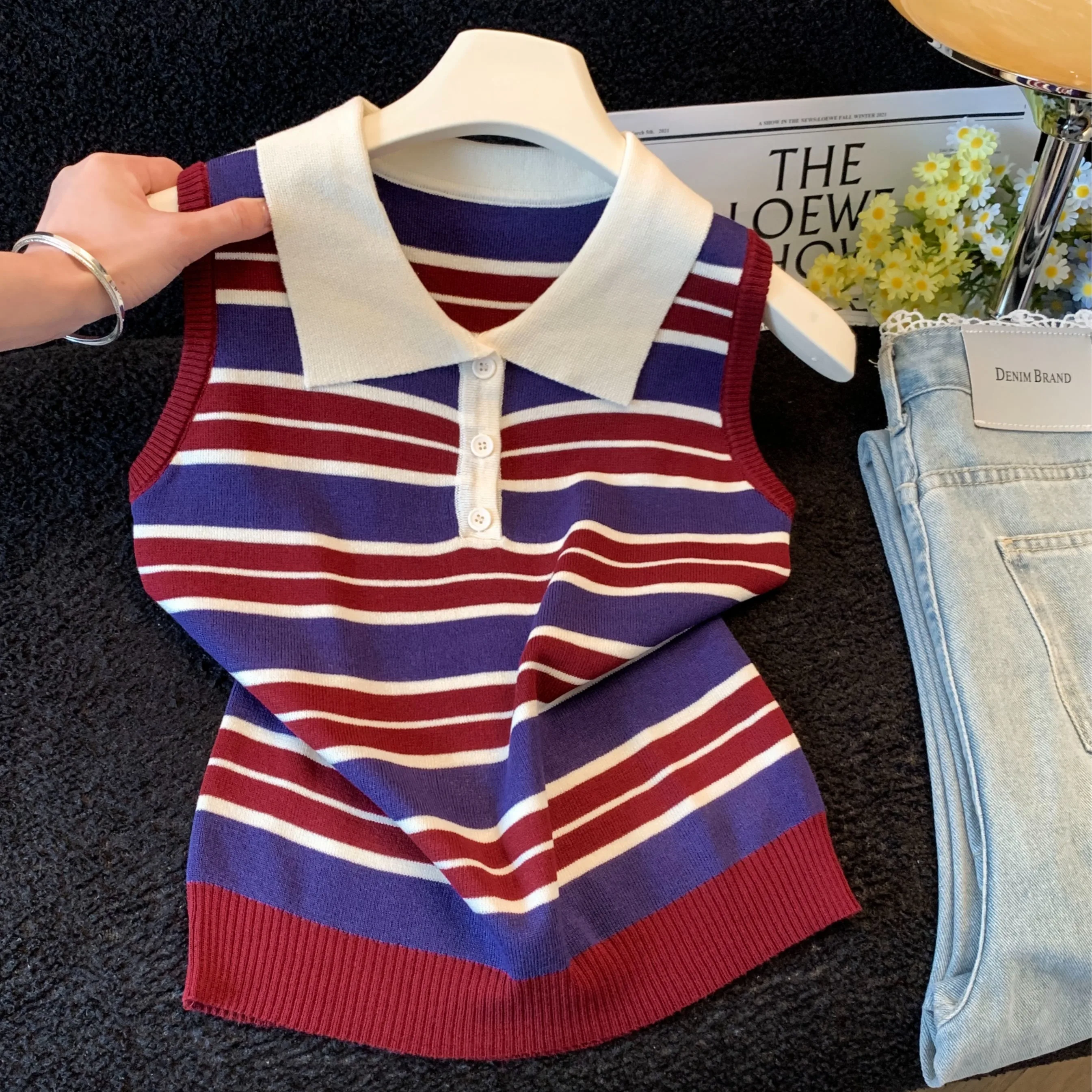 American Style Ice Silk Knitted Neck T-Shirt Women Summer Slim Fit Turn-down Collar Striped Top Outdoor Wind Style
American Style Ice Silk Knitted Neck T-Shirt Women Summer Slim Fit Turn-down Collar Striped Top Outdoor Wind Style