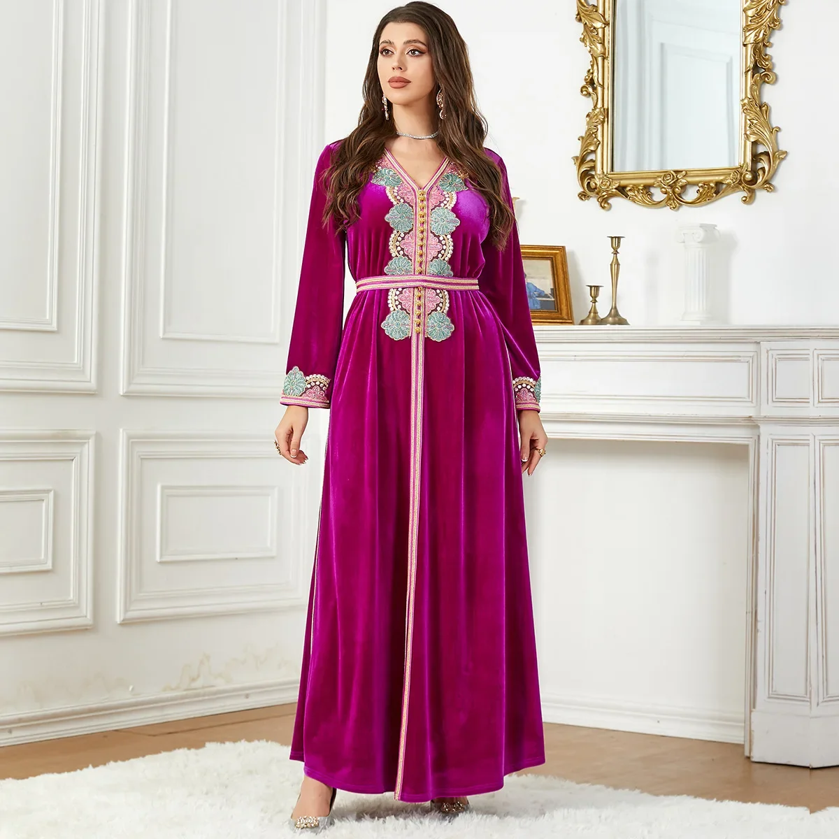 Элегантное осенне-зимнее бархатное платье для женщин Abayas Дубай Турция Исламская одежда арабское мусульманское платье Саудовский Мусульманский Длинный разрез платье
Элегантное осенне-зимнее бархатное платье для женщин Abayas Дубай Турция Исламская одежда арабское мусульманское платье Саудовский Мусульманский Длинный разрез платье