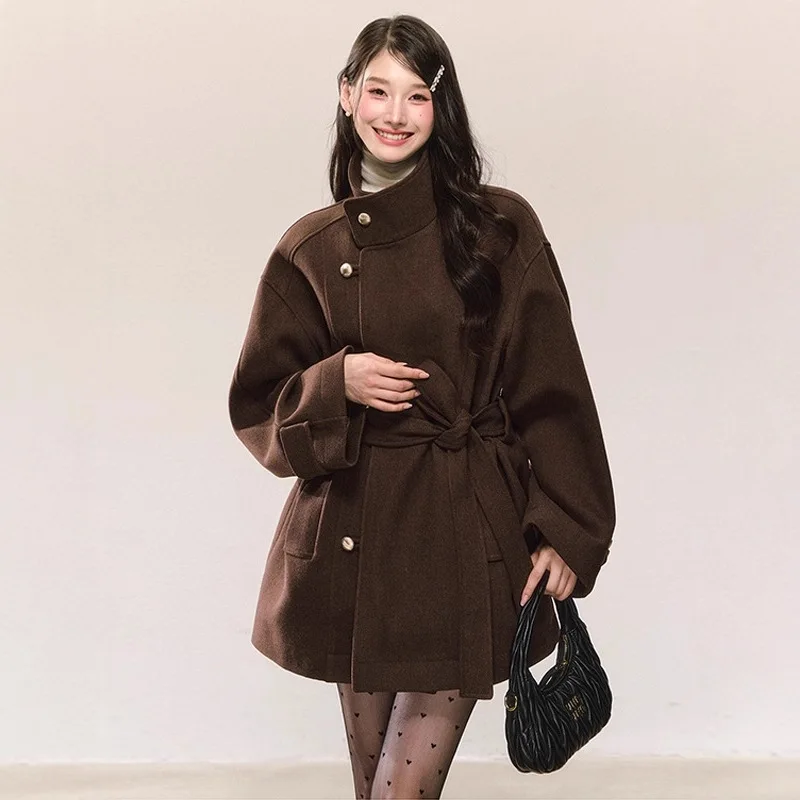 SuperAen шерстяное свободное пальто в стиле ретро с воротником-стойкой для женщин, осень-зима 202, новое элегантное коричневое пальто со шнуровкой на талии
SuperAen шерстяное свободное пальто в стиле ретро с воротником-стойкой для женщин, осень-зима 202, новое элегантное коричневое пальто со шнуровкой на талии