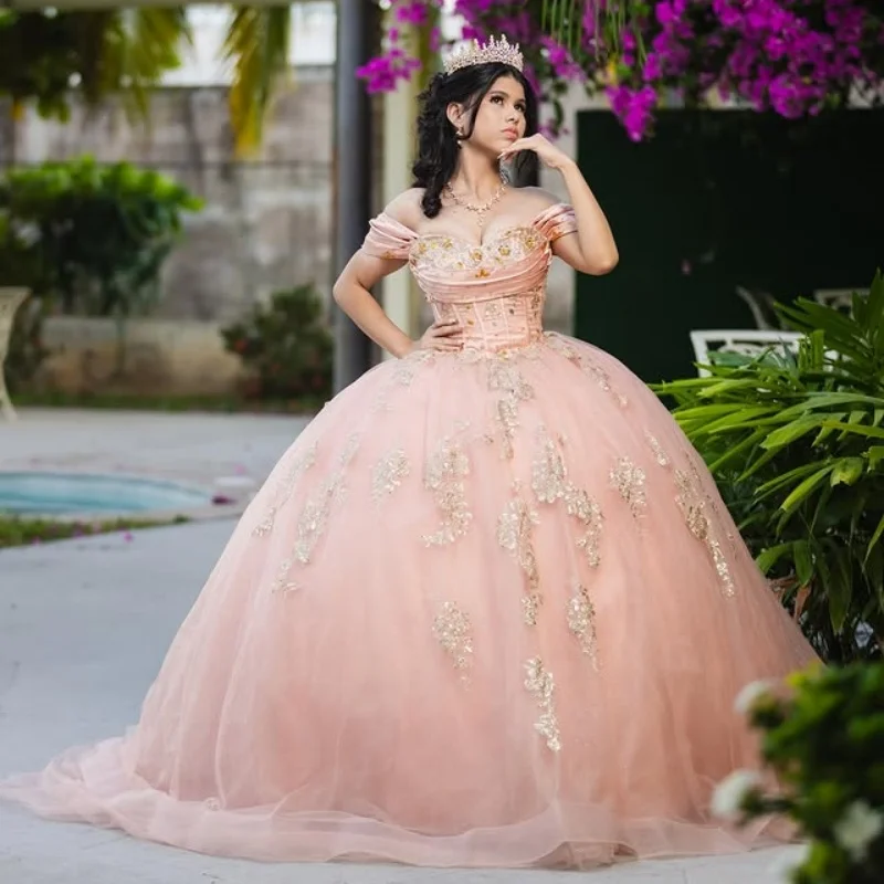 Customized light orange Quinceanera Dresses Off the Shoulder Tull sequin applique Lace ruffle Vestido De 15 Quinceanera
Customized light orange Quinceanera Dresses Off the Shoulder Tull sequin applique Lace ruffle Vestido De 15 Quinceanera