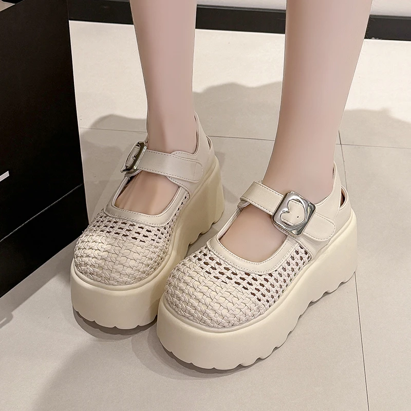 8CM Thick Heels Sandals Women's New Summer Versatile Hollow Out Chunky Slippers Breathable Casual Leather Platform Shoes Woman
8CM Thick Heels Sandals Women's New Summer Versatile Hollow Out Chunky Slippers Breathable Casual Leather Platform Shoes Woman