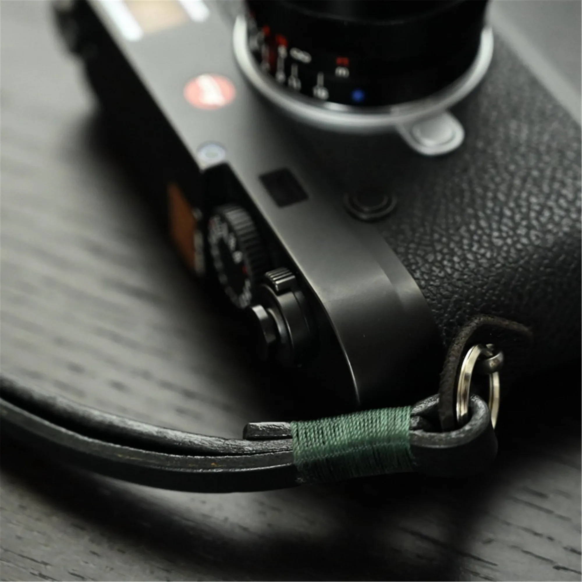 For Leica Fuji Sony Olympus Canon Nikon Mirrorless Camera Handmade Leather Camera Wrist Hand Strap
For Leica Fuji Sony Olympus Canon Nikon Mirrorless Camera Handmade Leather Camera Wrist Hand Strap
