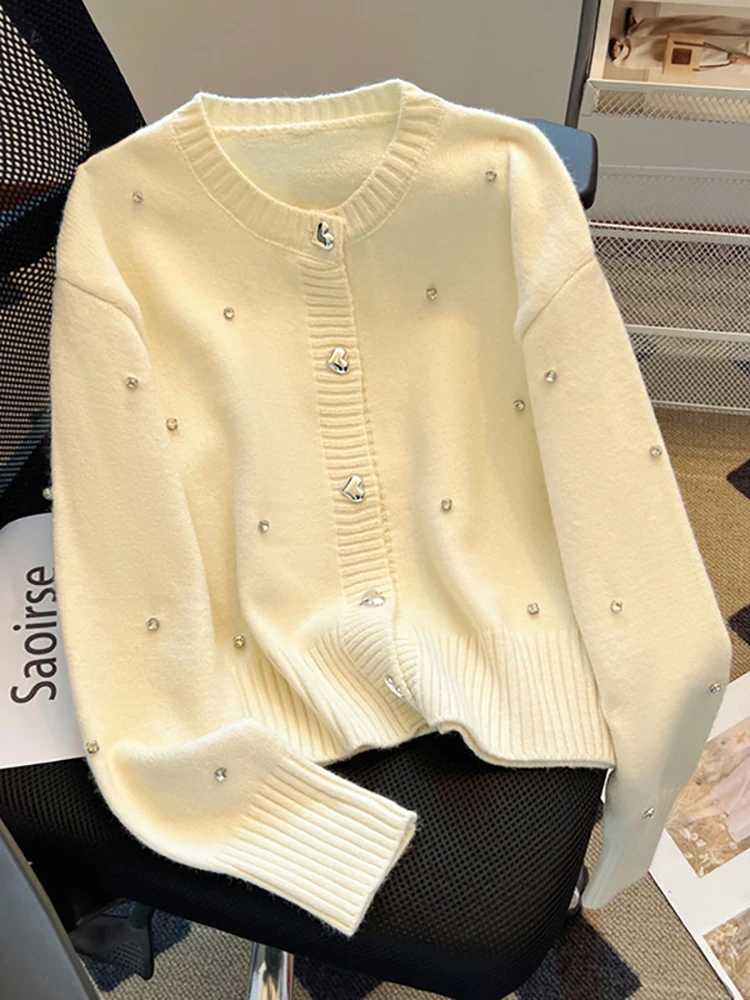 French Style Heart Button Sweater Women Spring Autumn elegant Nail Bead Long Sleeved Jacket Round Neck Loose Knit Cardigan
French Style Heart Button Sweater Women Spring Autumn elegant Nail Bead Long Sleeved Jacket Round Neck Loose Knit Cardigan