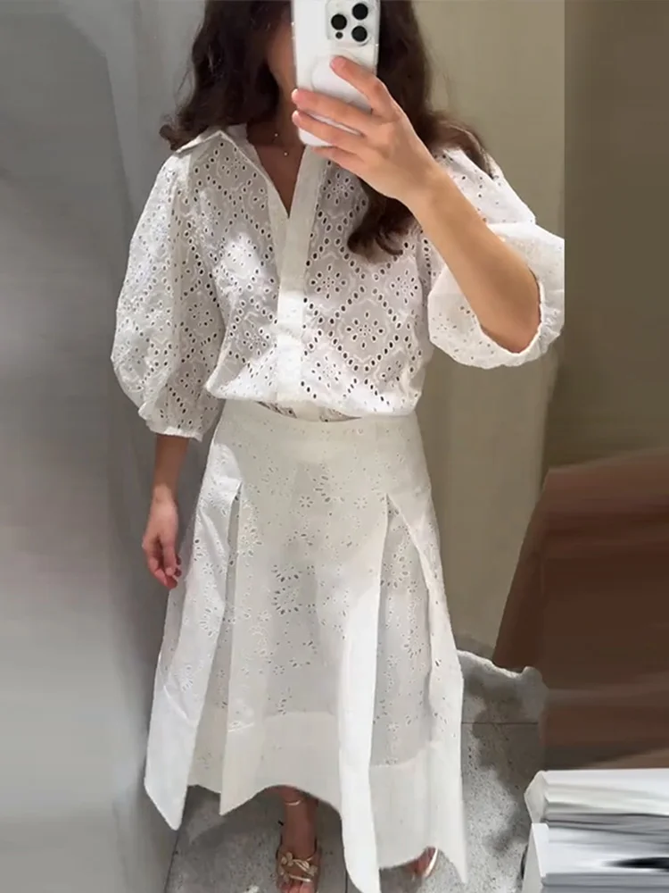 Embroidery Women's Two Piece Suit Turn-down Collar Full Sleeve Hollow Out Top Draped Long Skirt 2025 Summer Lady Causal Outfits
Embroidery Women's Two Piece Suit Turn-down Collar Full Sleeve Hollow Out Top Draped Long Skirt 2025 Summer Lady Causal Outfits