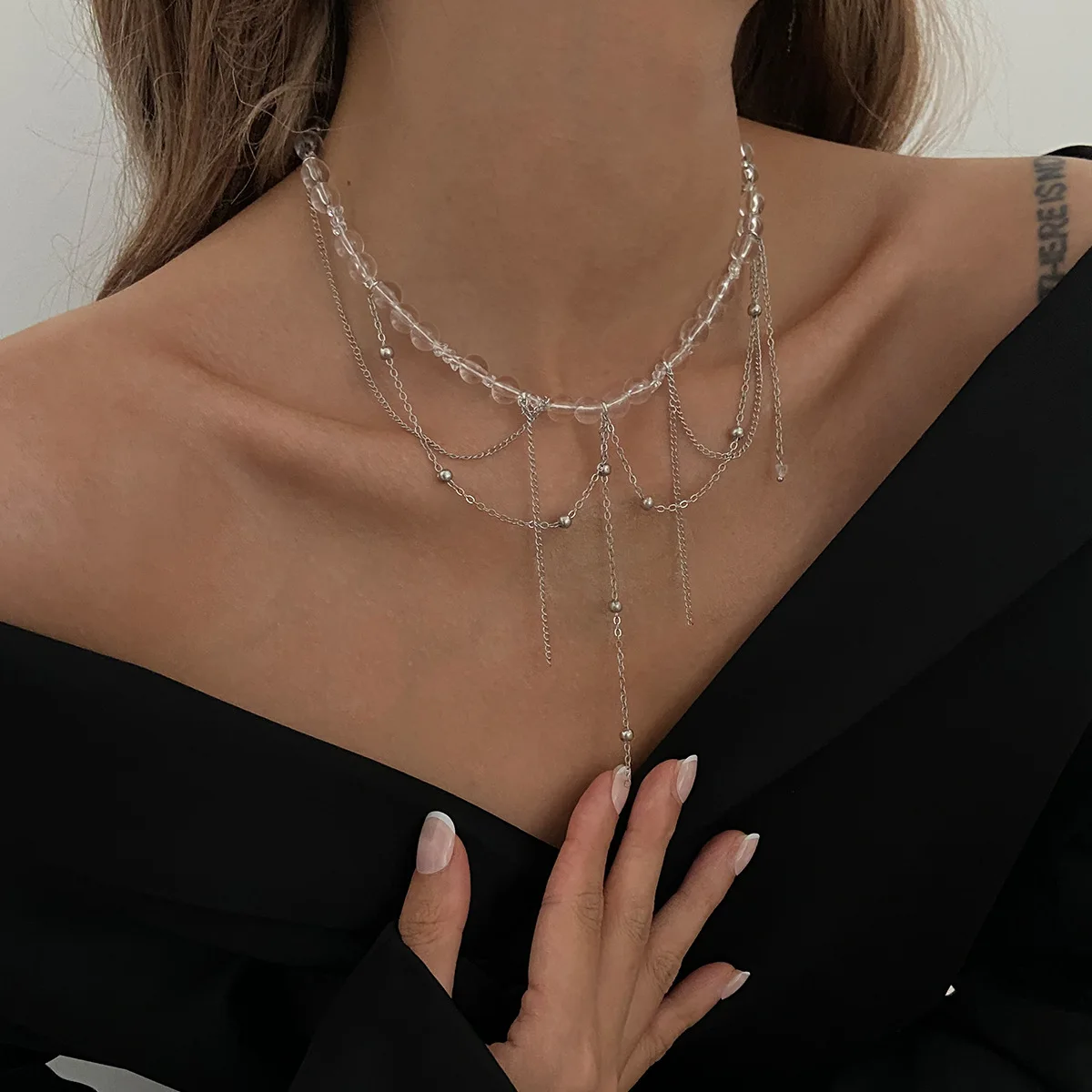Retro Unique Acrylic Beads Choker Necklace Women Simple Trendy Metal Tassels Pendant Necklace Birthday Party Jewelry
Retro Unique Acrylic Beads Choker Necklace Women Simple Trendy Metal Tassels Pendant Necklace Birthday Party Jewelry