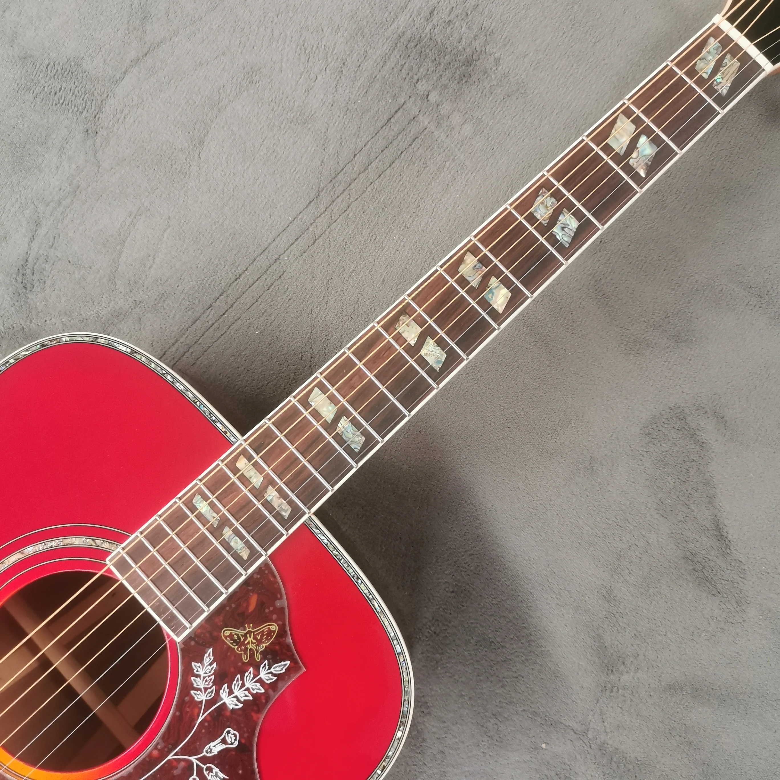 Hummingbird Series 41-Inch Cherry Red Glossy Paint Acoustic Guitar - Full Size Soundboard for Music Enthusiasts
Hummingbird Series 41-Inch Cherry Red Glossy Paint Acoustic Guitar - Full Size Soundboard for Music Enthusiasts