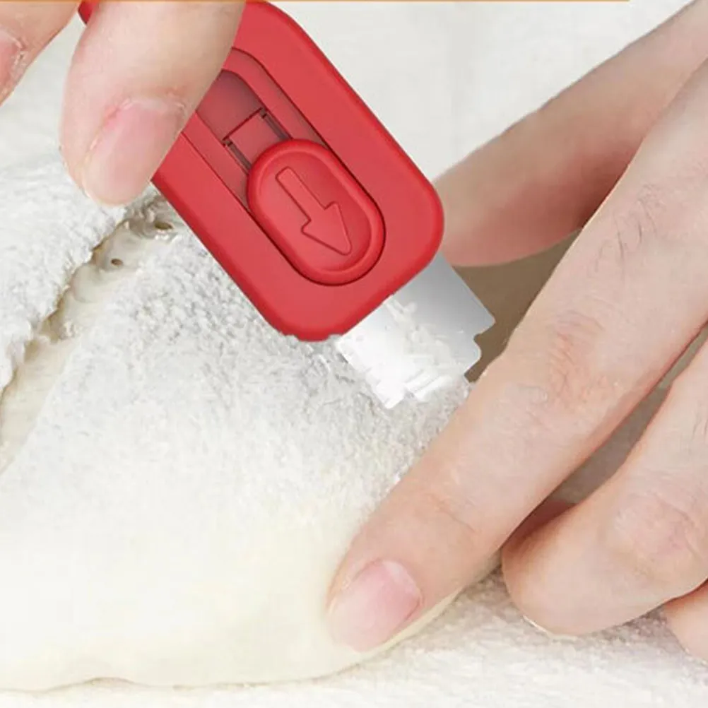 Набор из 2-х ножей для нарезки теста (ламе) с эргономичной ручкой и антипригарным лезвием для артезианской выпечки, нарезки теста для хлеба и кваса
Набор из 2-х ножей для нарезки теста (ламе) с эргономичной ручкой и антипригарным лезвием для артезианской выпечки, нарезки теста для хлеба и кваса