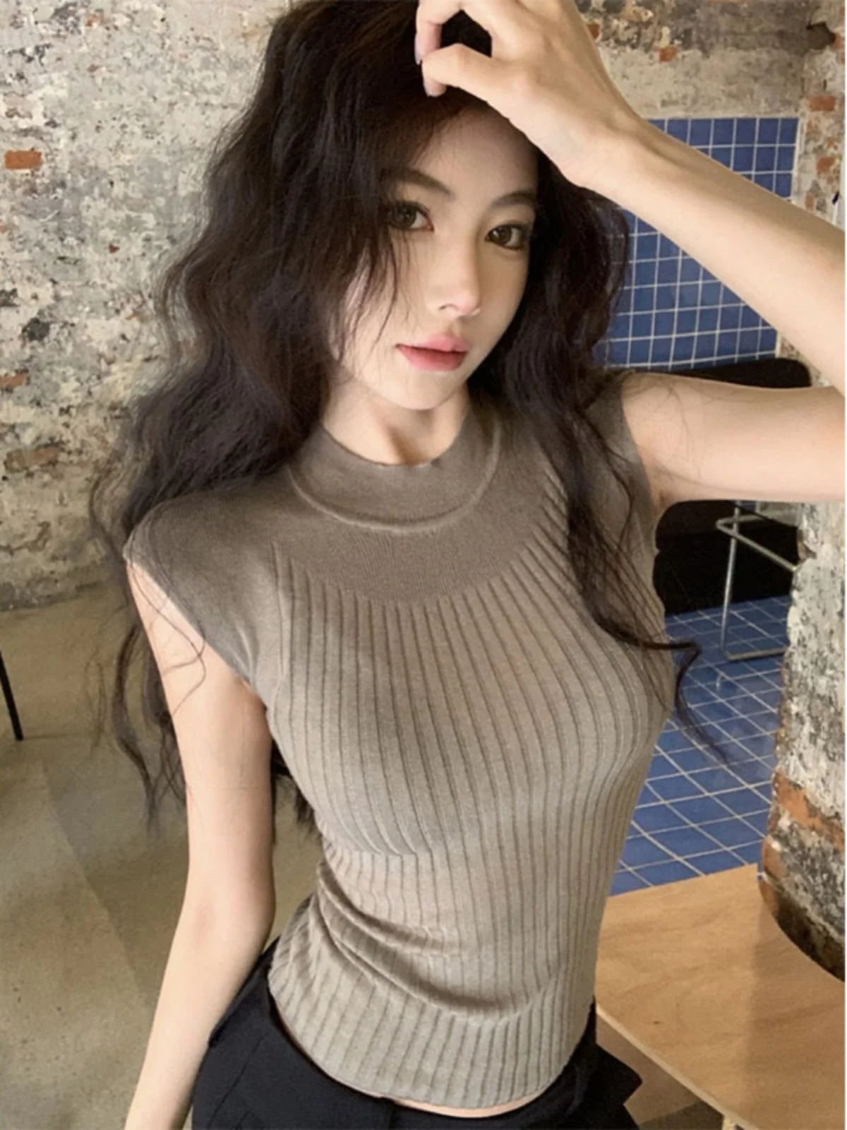 Women's Knitted Half High Collar T-Shirt Summer High-End Feelings Commute Style Korean Version Short Length Sleeveless
Women's Knitted Half High Collar T-Shirt Summer High-End Feelings Commute Style Korean Version Short Length Sleeveless