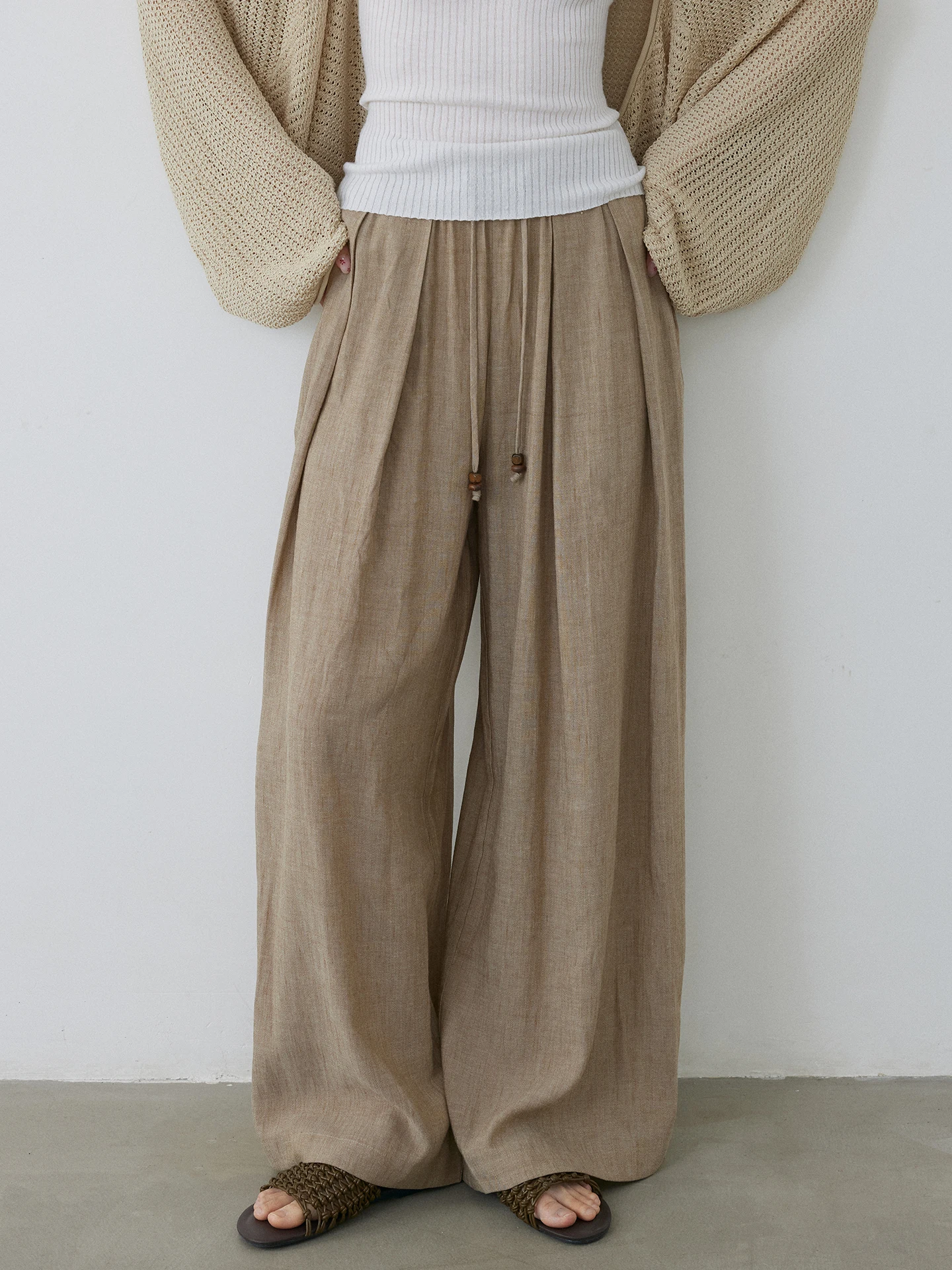 KEARA High Waist Wide Leg Pants Women's Loose Drawstring Linen Blend Pleated Casual Straight Cut Trousers
KEARA High Waist Wide Leg Pants Women's Loose Drawstring Linen Blend Pleated Casual Straight Cut Trousers