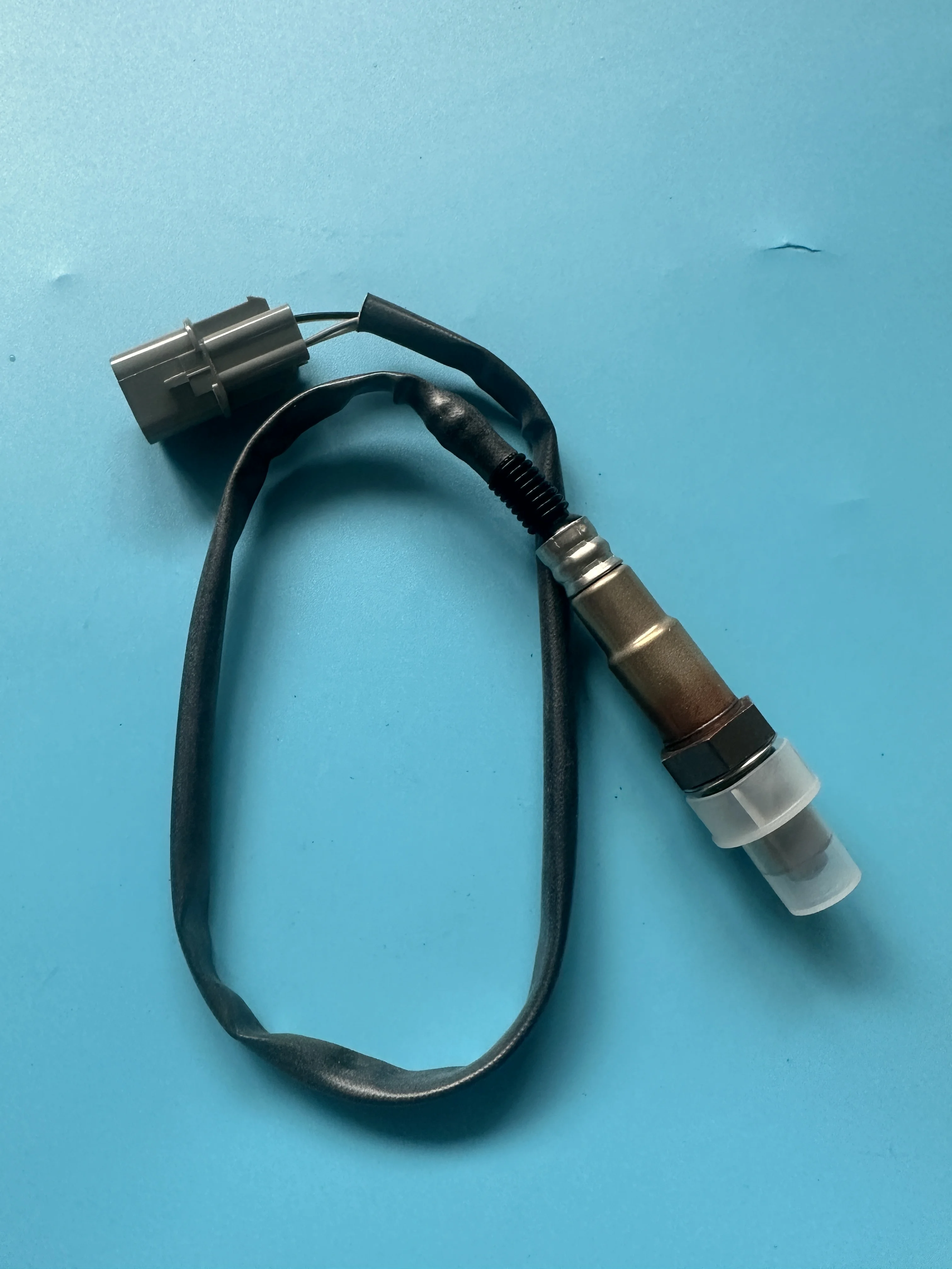 Задний датчик кислорода с подогревом в сборе 1725400117 для Ssangyong Korando C
Задний датчик кислорода с подогревом в сборе 1725400117 для Ssangyong Korando C