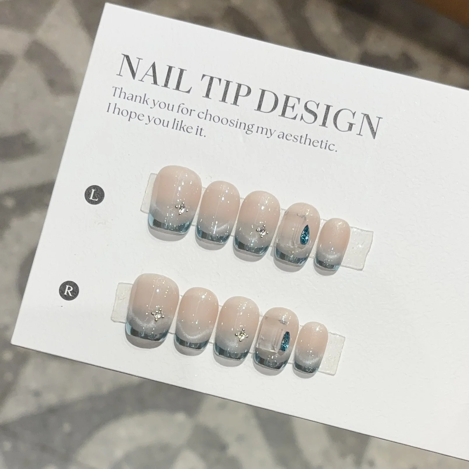 10Pcs Handmade French Press On Nails Full Cover Glitter Cat Eye Rhinestone Design Short False Nails Manicure Wearable Nail Tips
10Pcs Handmade French Press On Nails Full Cover Glitter Cat Eye Rhinestone Design Short False Nails Manicure Wearable Nail Tips