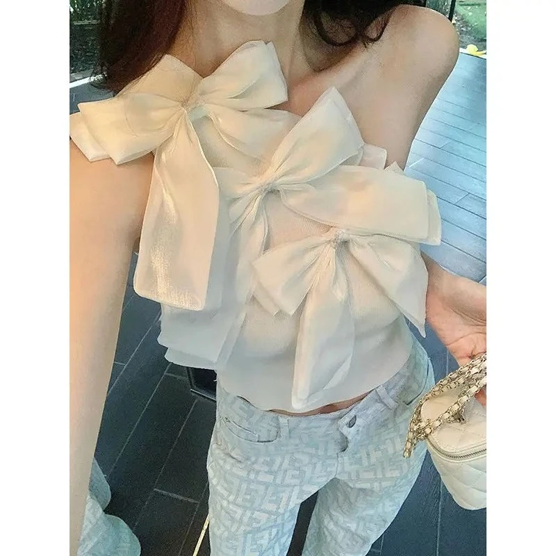 Korean Niche Bow Asymmetric Camisole 2025 Summer Designer Sleeveless Vest Top
Korean Niche Bow Asymmetric Camisole 2025 Summer Designer Sleeveless Vest Top