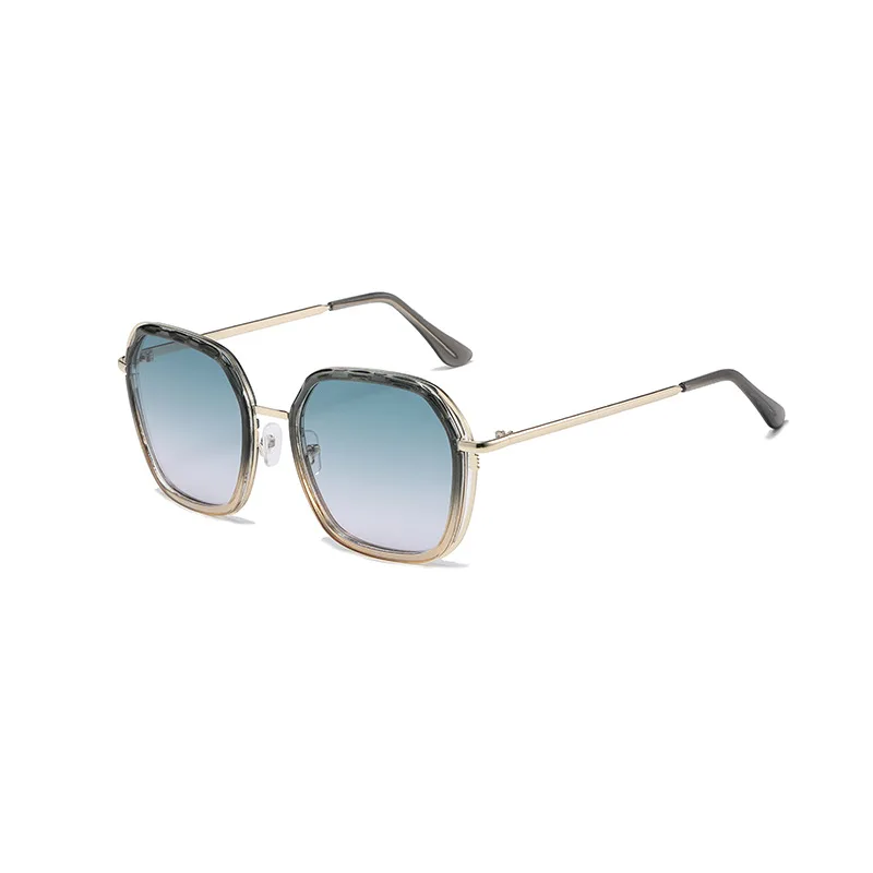 Stylish retro two-color fillet sunglasses for men Instagram fashion big frame trend street photo for women with sunglasses UV400
Stylish retro two-color fillet sunglasses for men Instagram fashion big frame trend street photo for women with sunglasses UV400