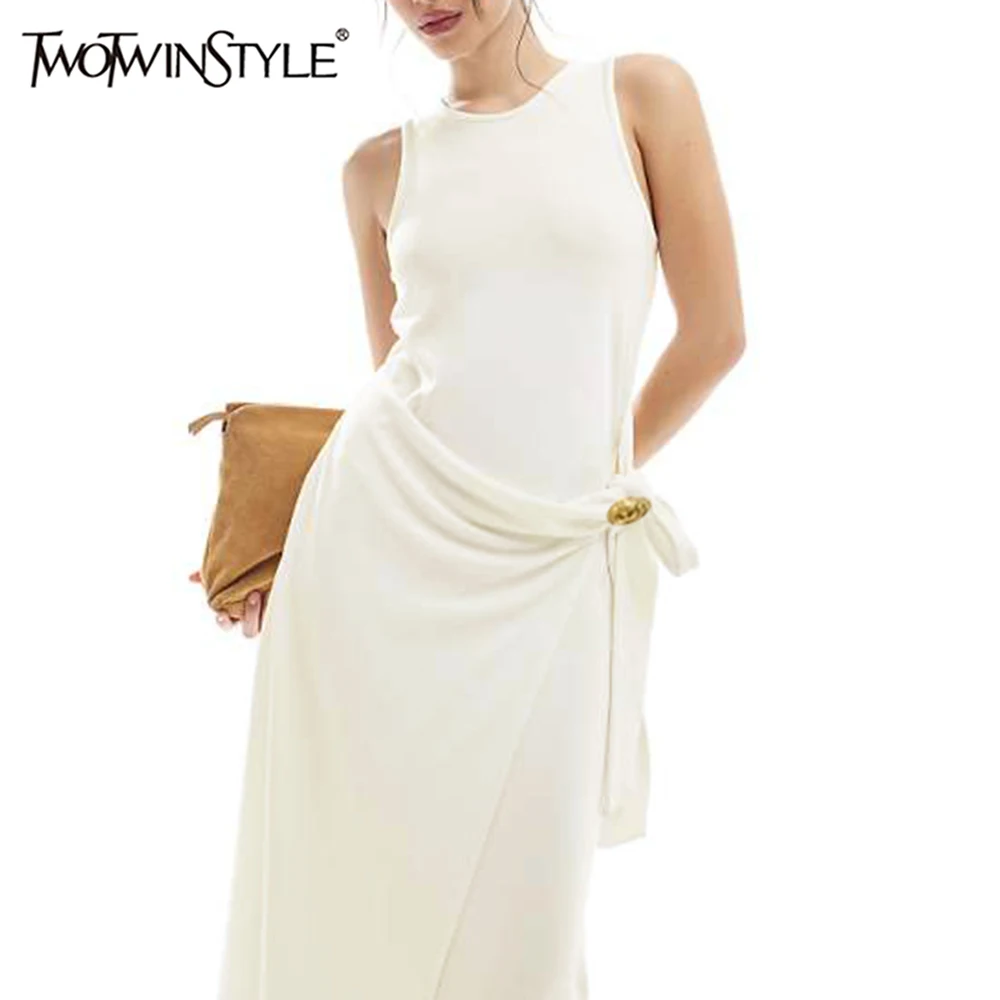 TWOTWINSTYLE однотонные утягивающие модные платья миди для женщин с круглым вырезом без рукавов в стиле пэчворк 3D украшение платье женская одежда
TWOTWINSTYLE однотонные утягивающие модные платья миди для женщин с круглым вырезом без рукавов в стиле пэчворк 3D украшение платье женская одежда