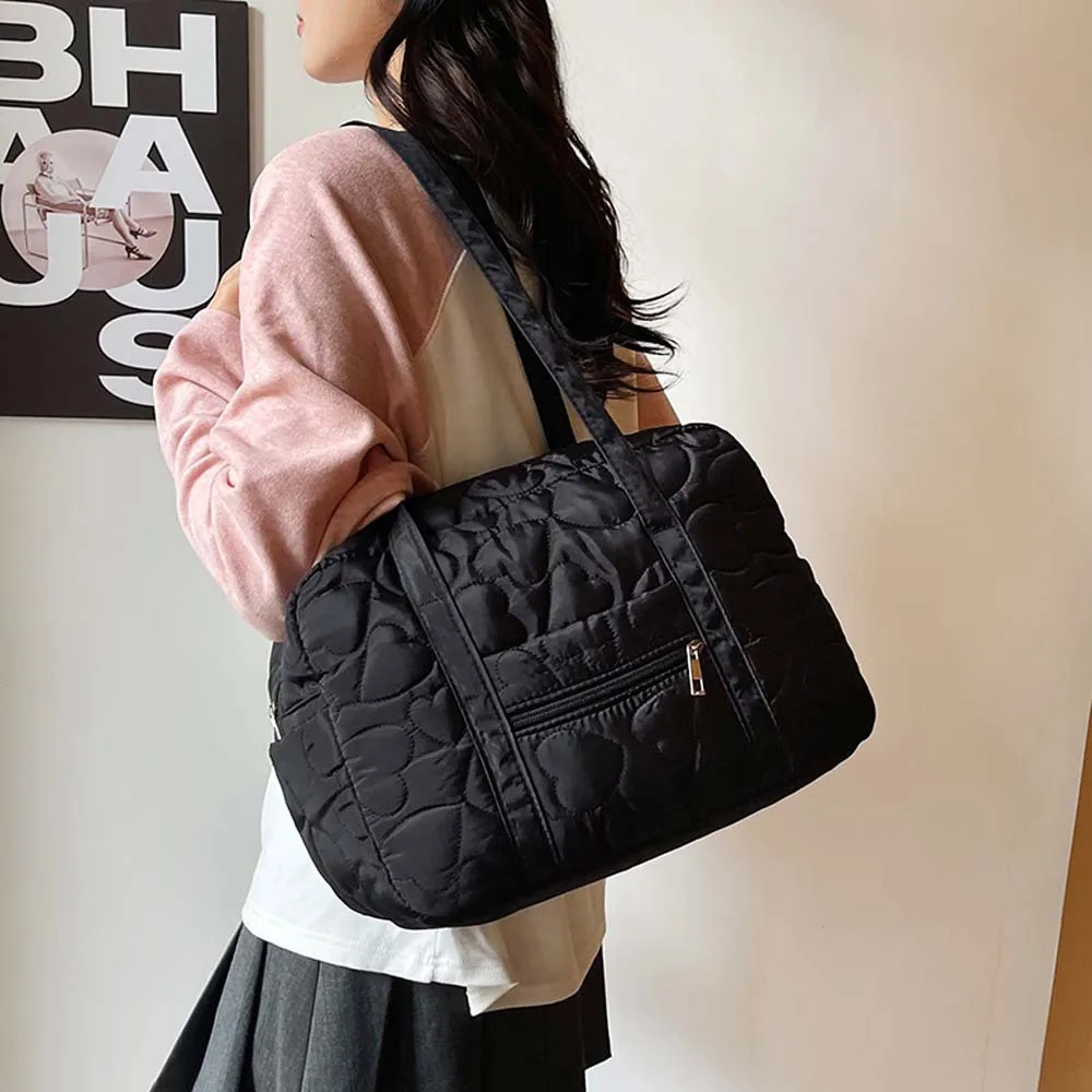 Fashionable Heart-shaped Quilted Embroidered Handbag, Autumn Winter Fashion Soft Shoulder Bag, Simple Solid Color Tote Bag
Fashionable Heart-shaped Quilted Embroidered Handbag, Autumn Winter Fashion Soft Shoulder Bag, Simple Solid Color Tote Bag