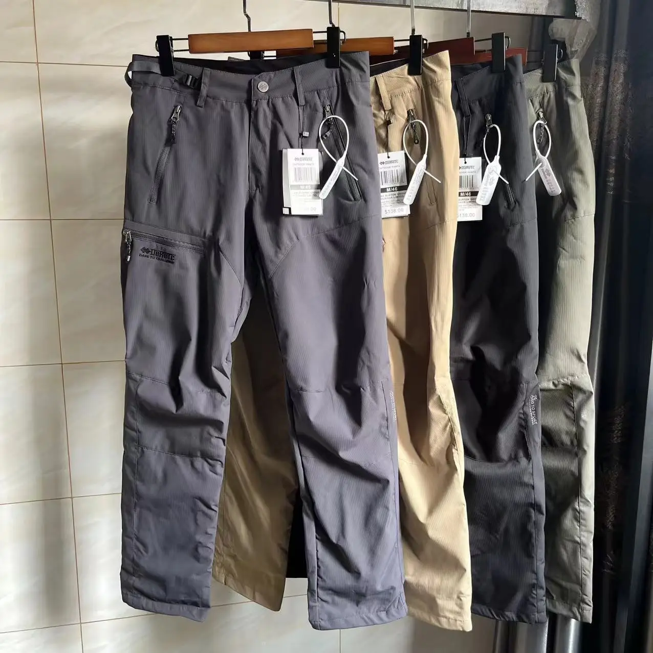 Мужские зимние утепленные ветрозащитные повседневные брюки с флисовой подкладкой, серия Bomber, высококачественные прямые брюки из полиэфирного волокна
Мужские зимние утепленные ветрозащитные повседневные брюки с флисовой подкладкой, серия Bomber, высококачественные прямые брюки из полиэфирного волокна