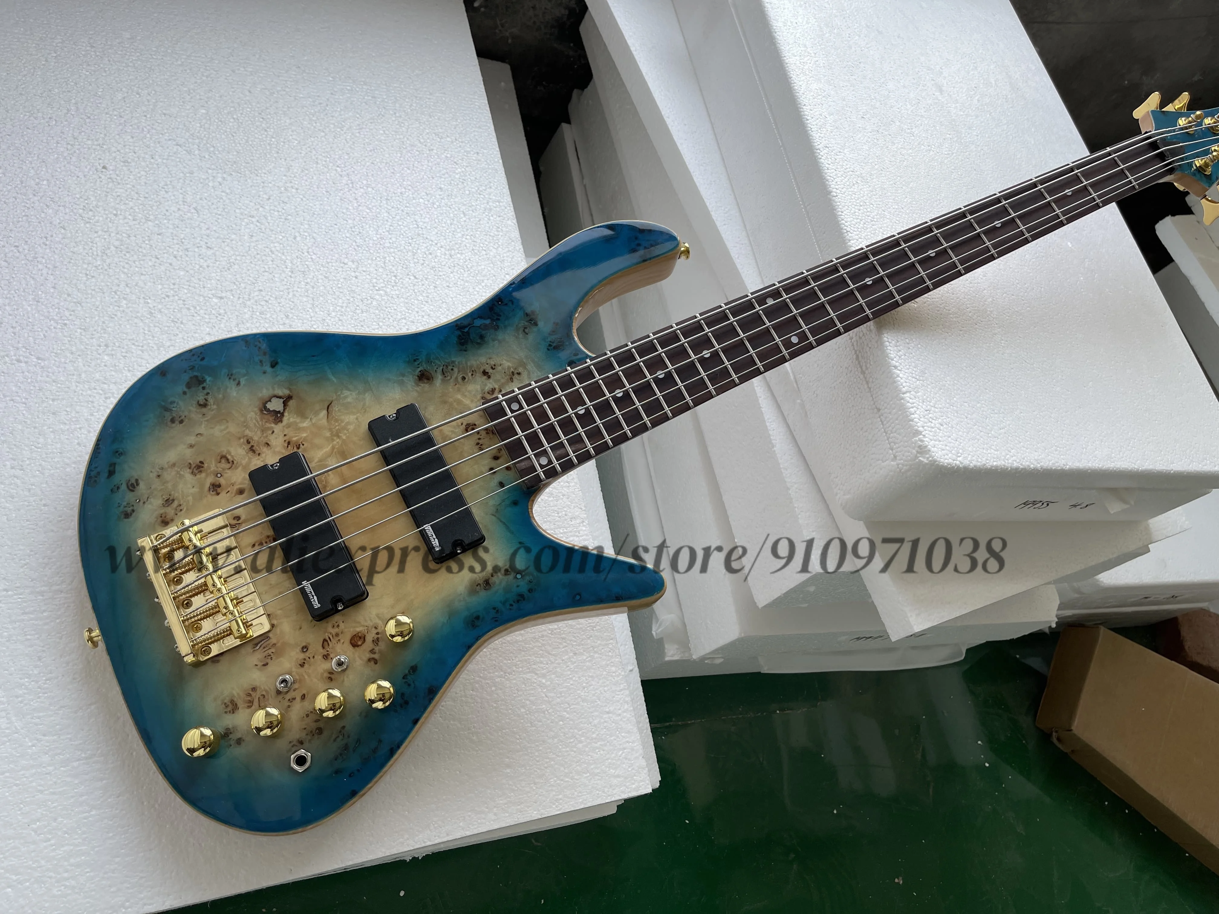 Classic 5 strings bass, ash wood bass, maple neck through the body, Burl maple top, fixed bridge, golden tuner, active battery
Classic 5 strings bass, ash wood bass, maple neck through the body, Burl maple top, fixed bridge, golden tuner, active battery